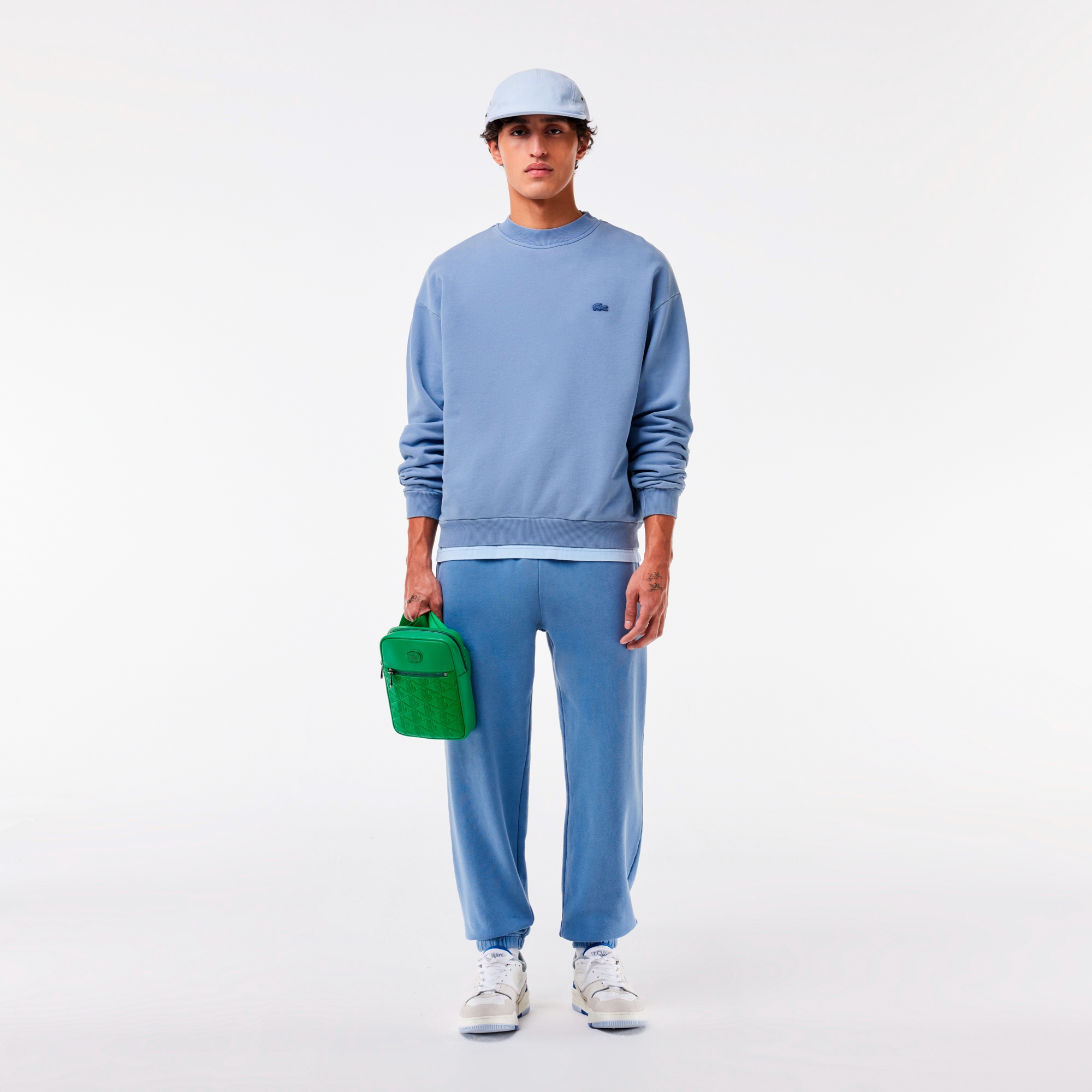 ミネラルダイクルーネックスウェット