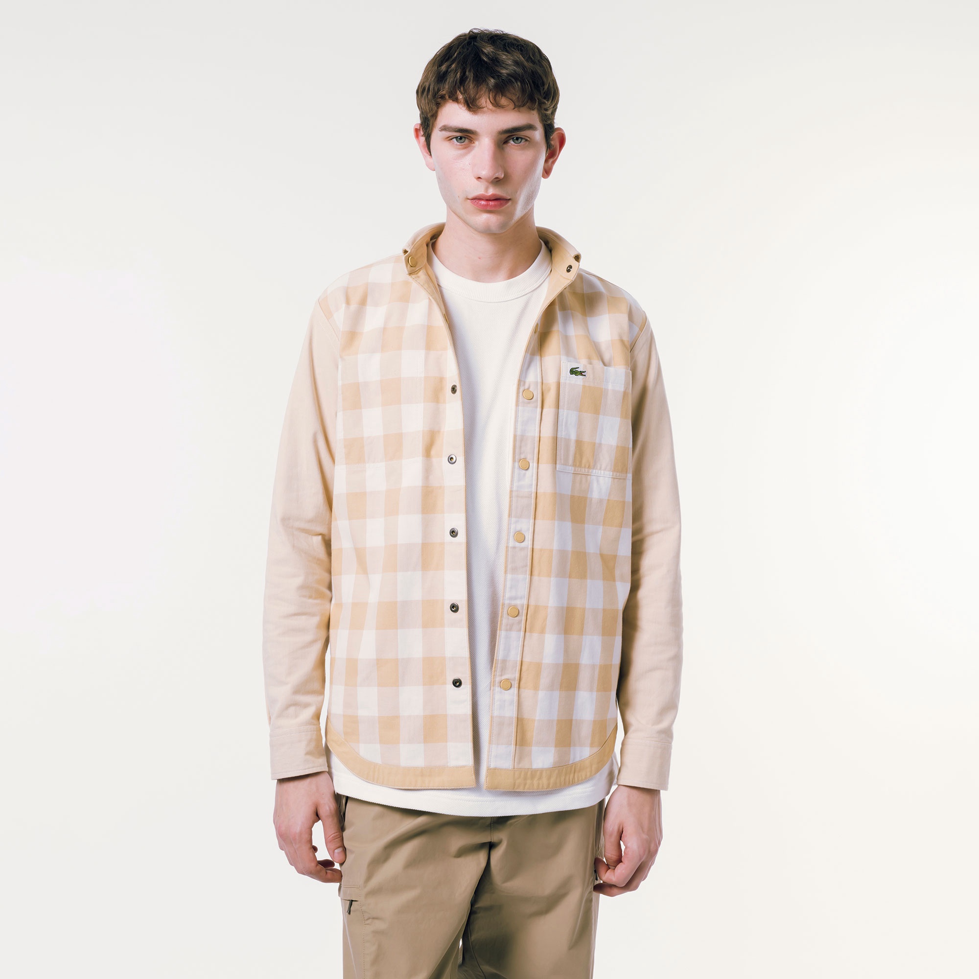 リバーシブルスナップボタンシャツ