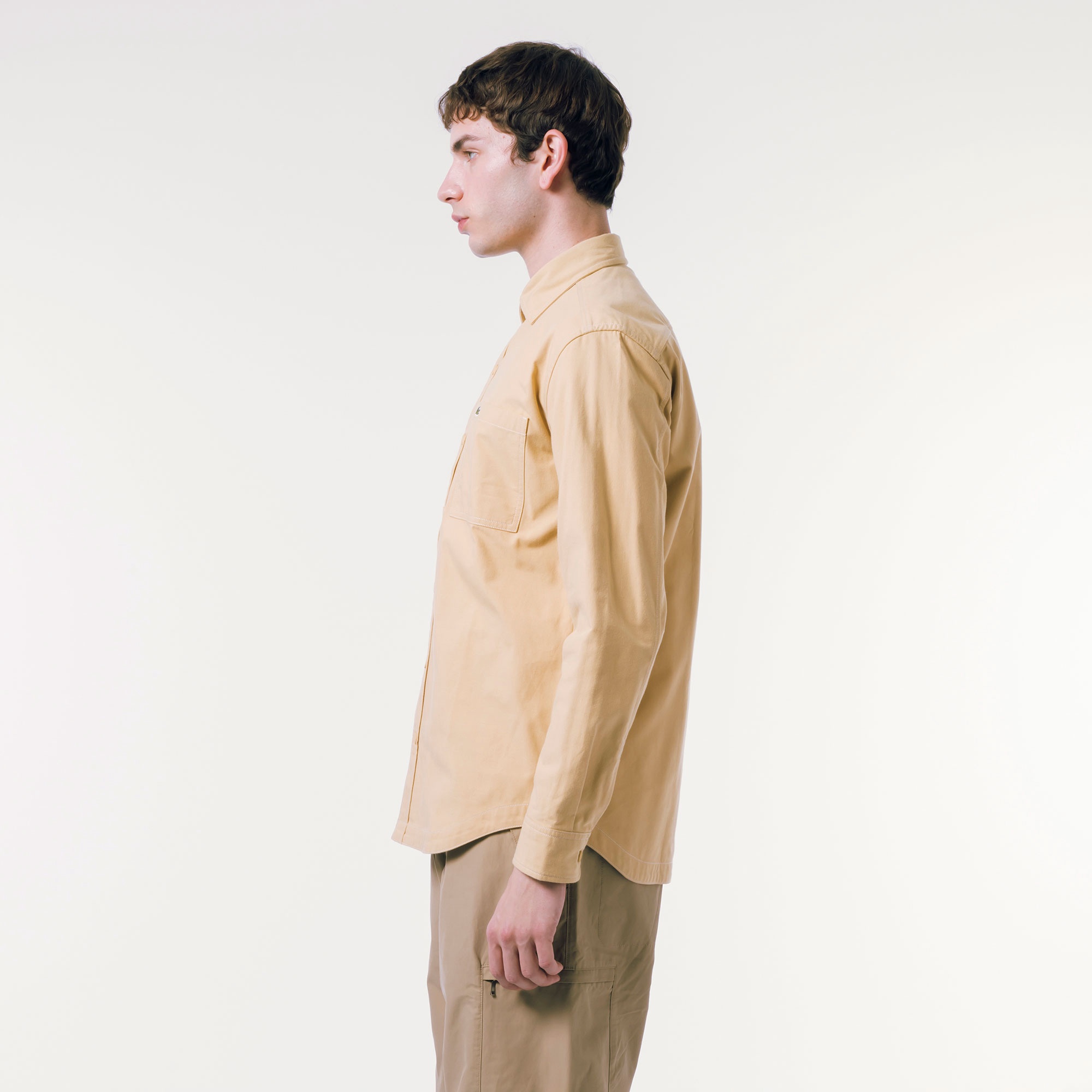 リバーシブルスナップボタンシャツ