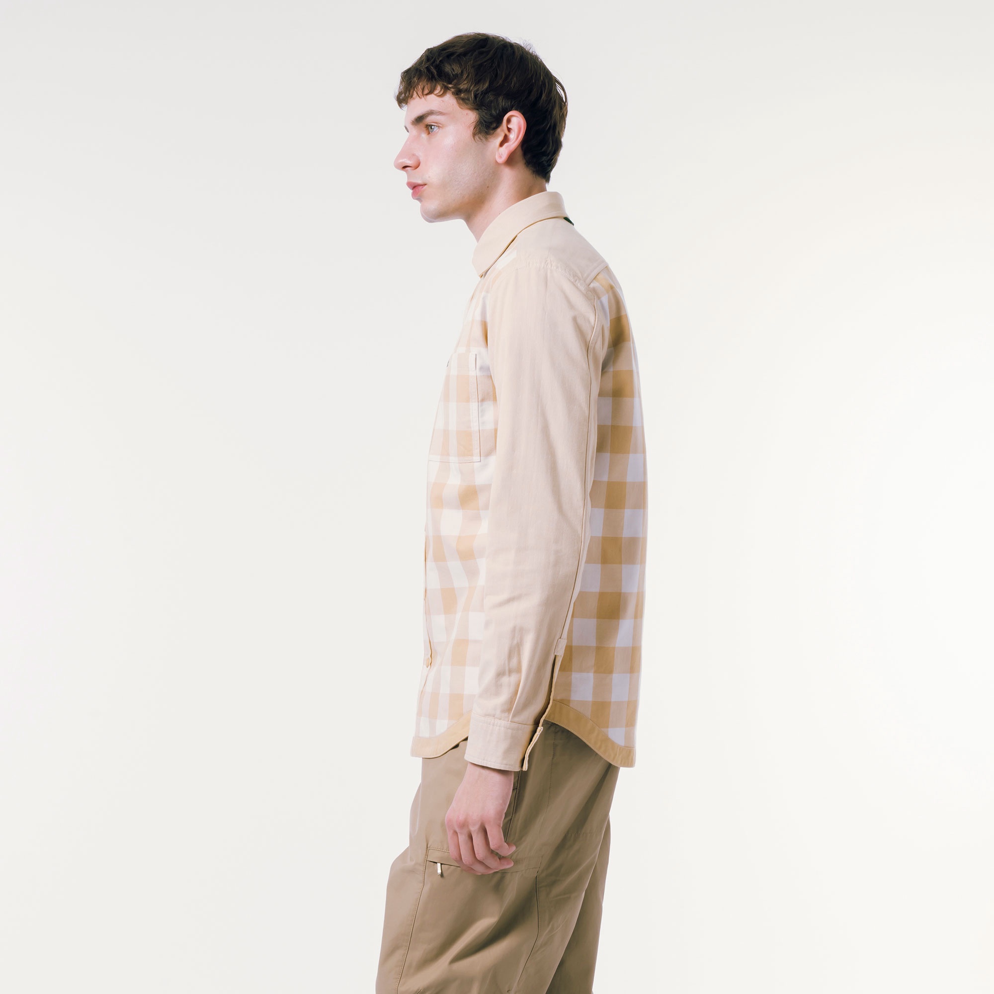 リバーシブルスナップボタンシャツ