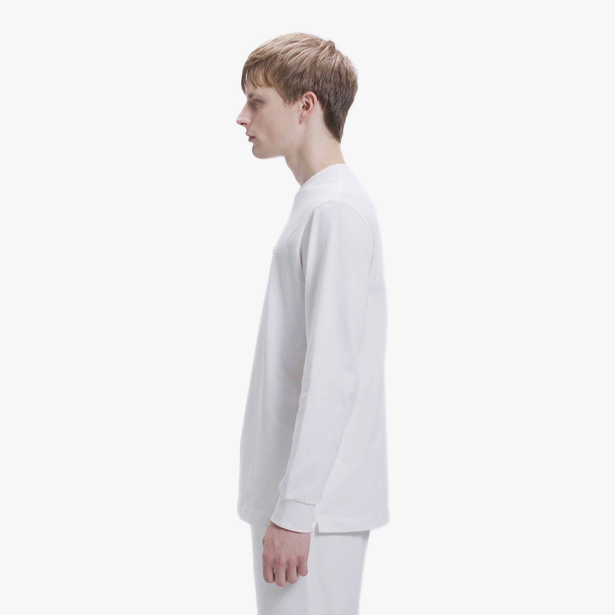 ベーシックロングスリーブTシャツ