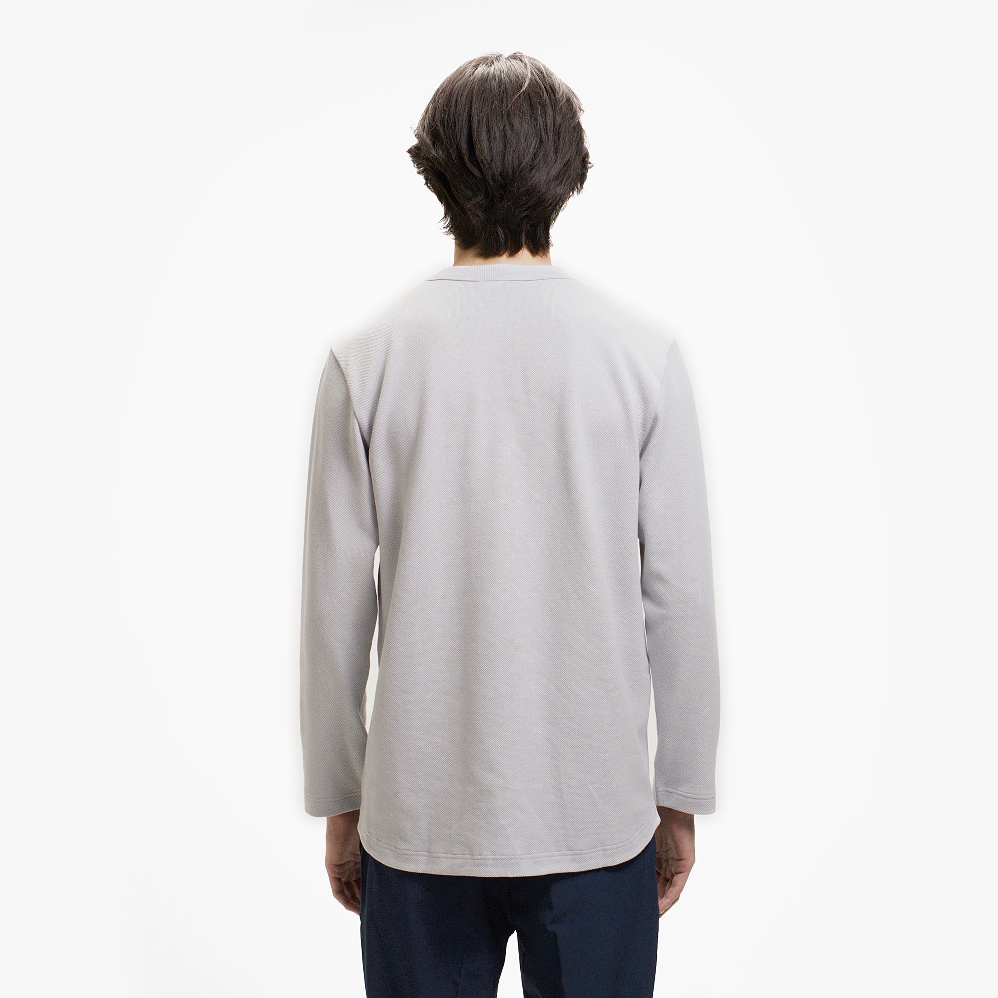 クラシックフィットロングスリーブTシャツ