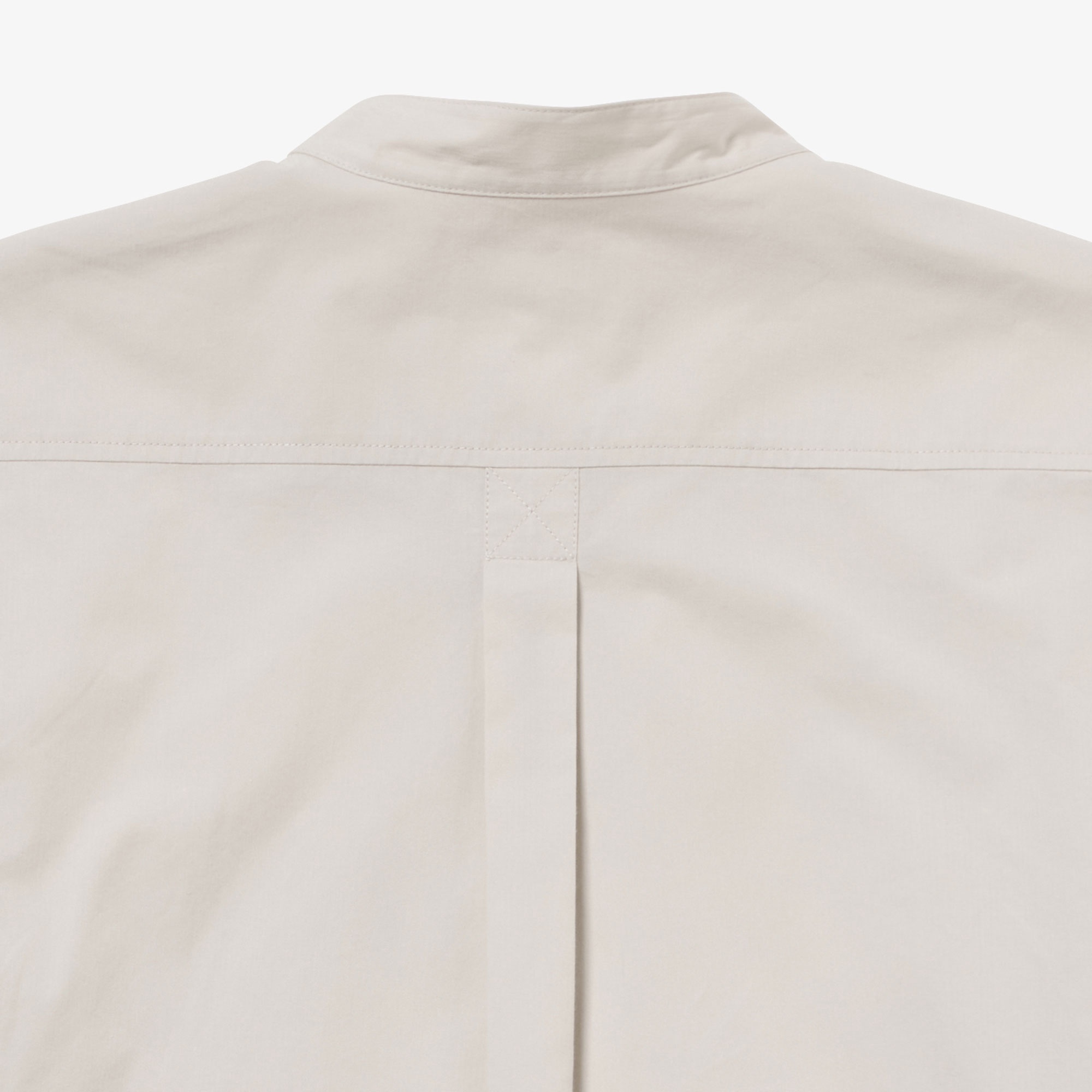 スタンドカラーシャツ