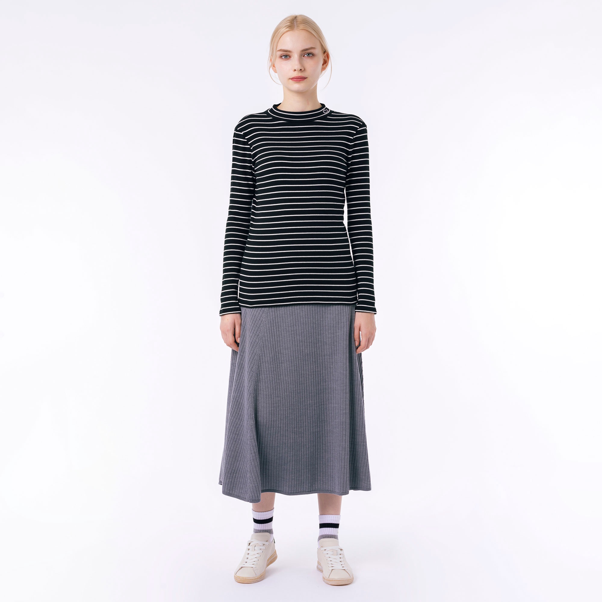 モックネックロングスリーブTシャツ