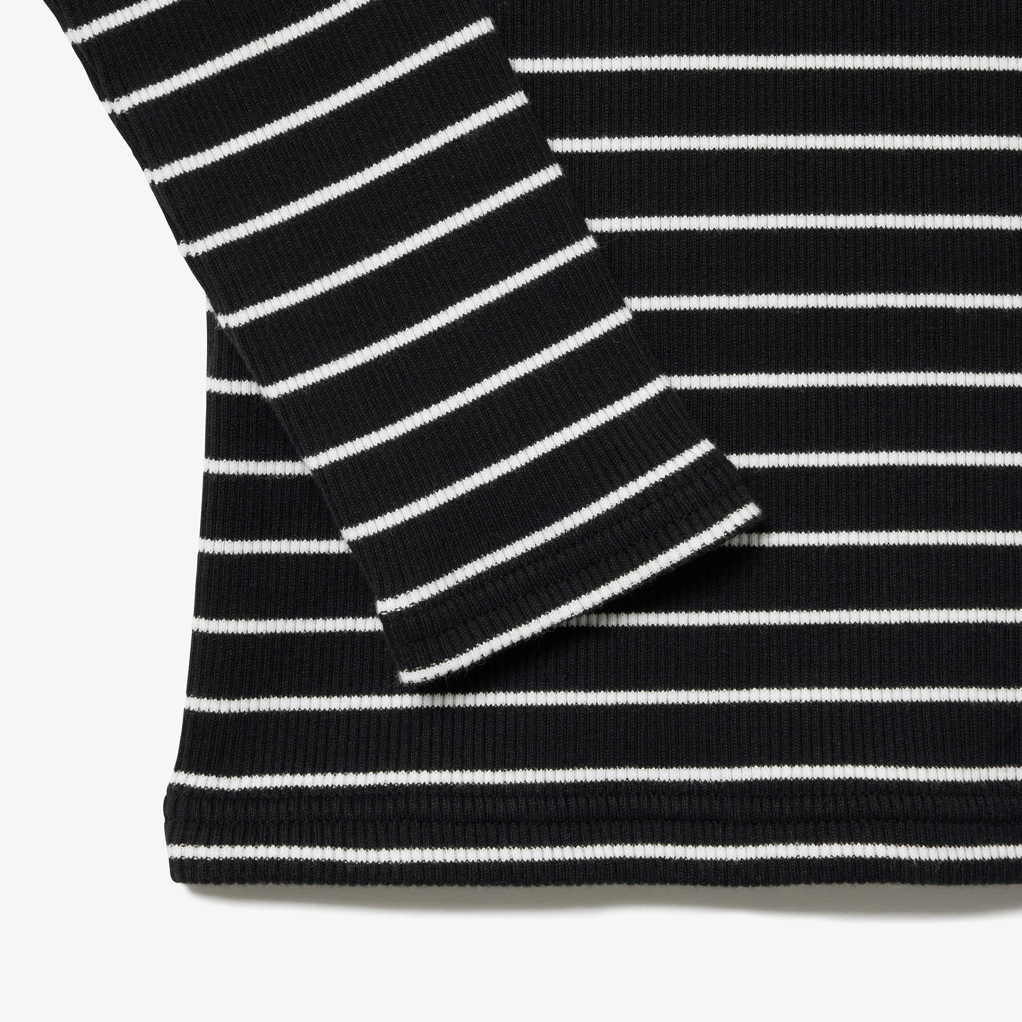 モックネックロングスリーブTシャツ