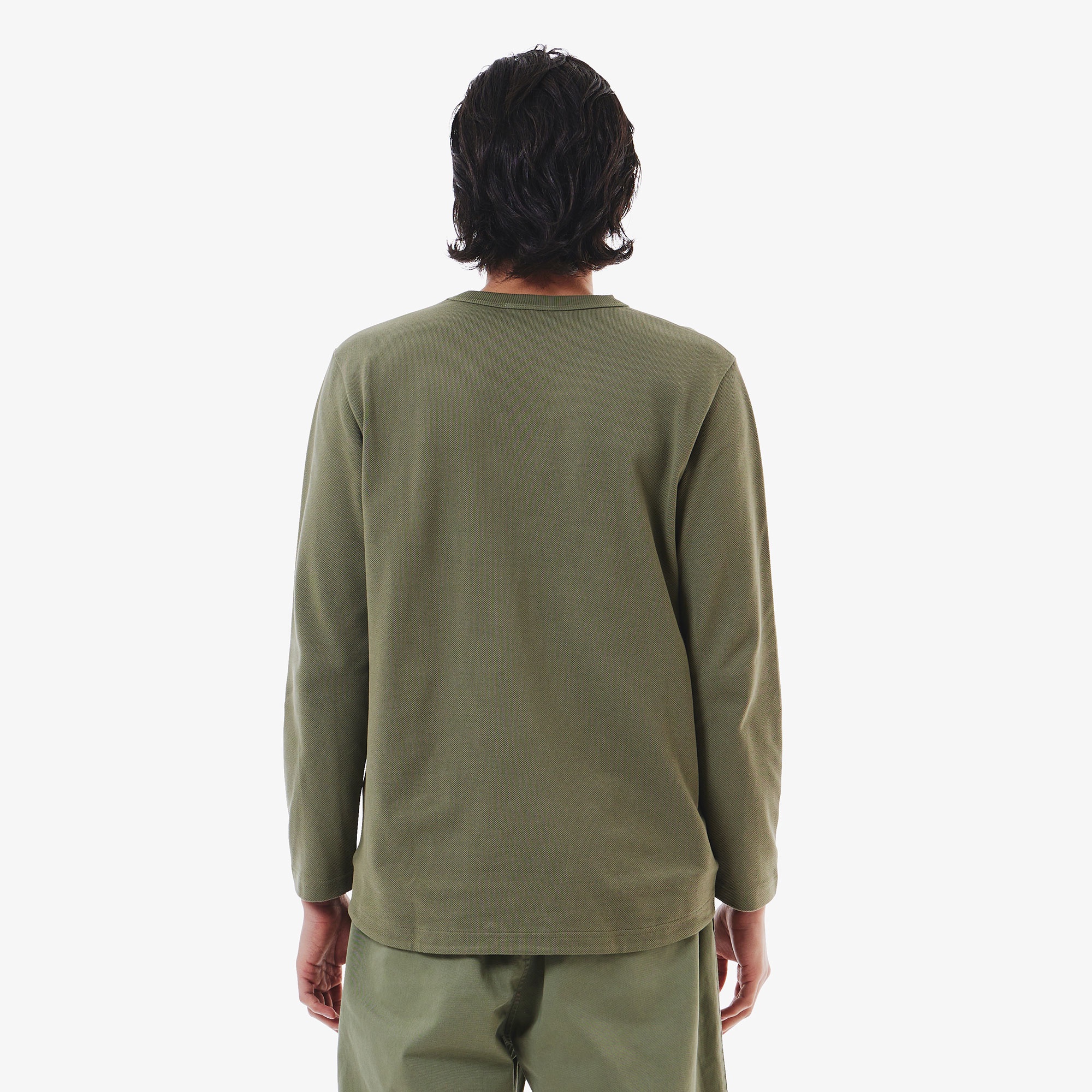 クラシックフィットロングスリーブTシャツ