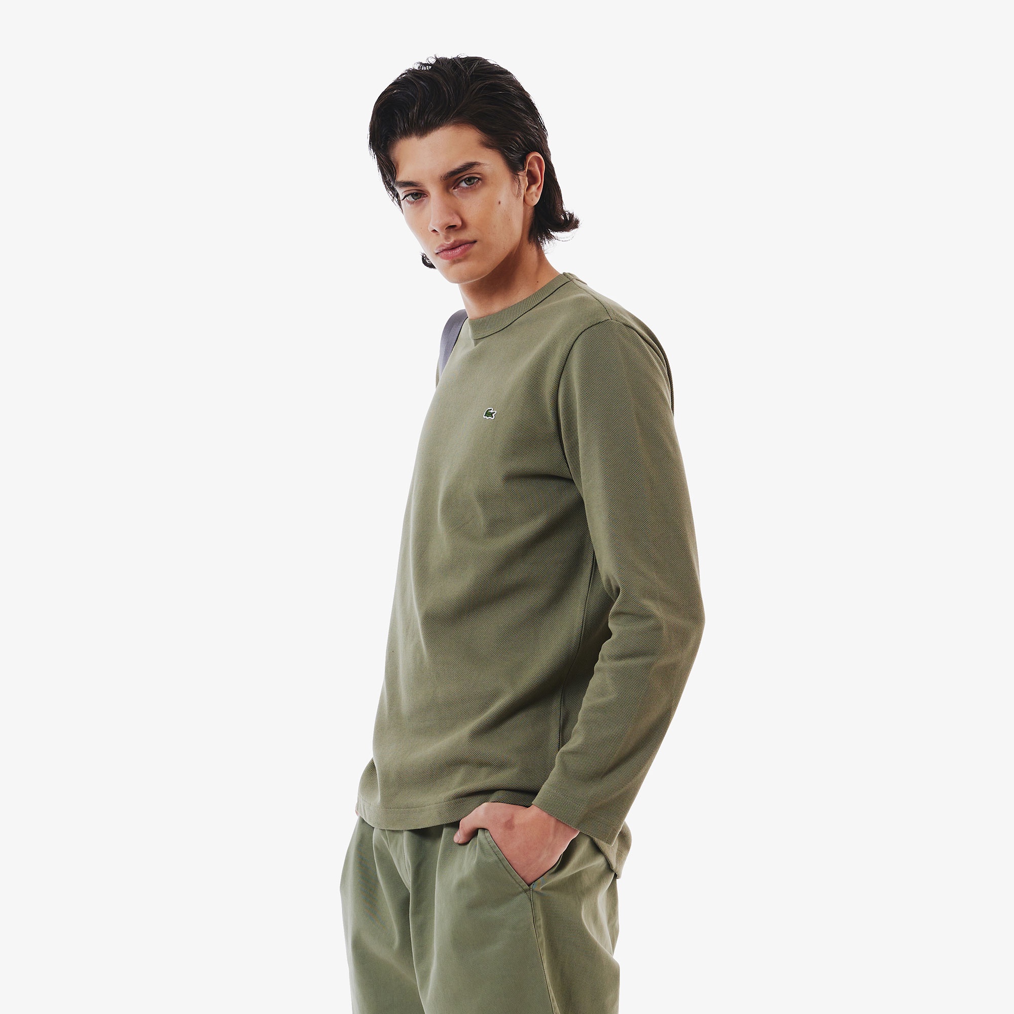 クラシックフィットロングスリーブTシャツ