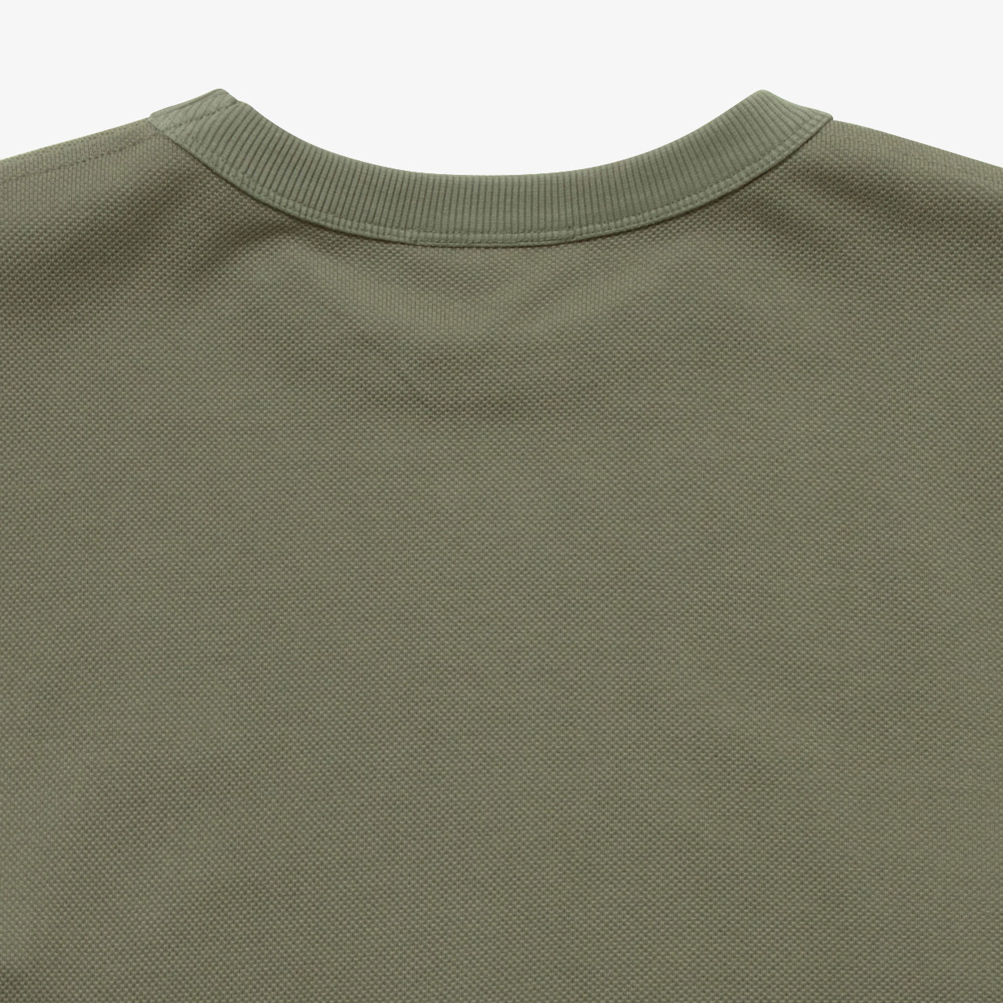 クラシックフィットロングスリーブTシャツ