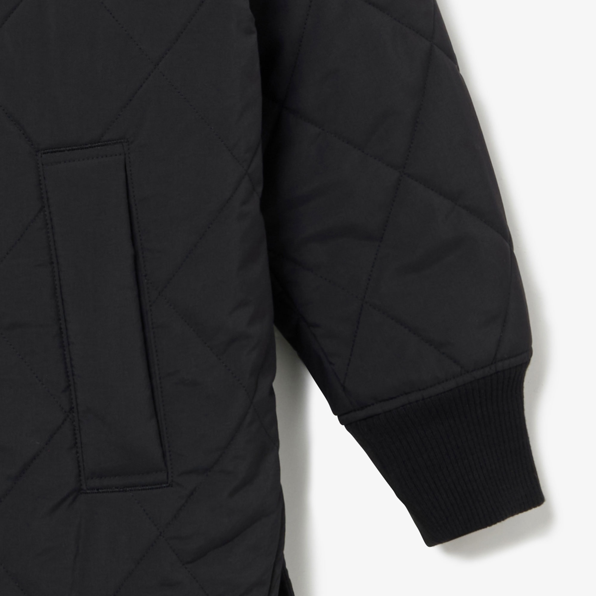 ボックスシルエット撥水キルティングジャケット