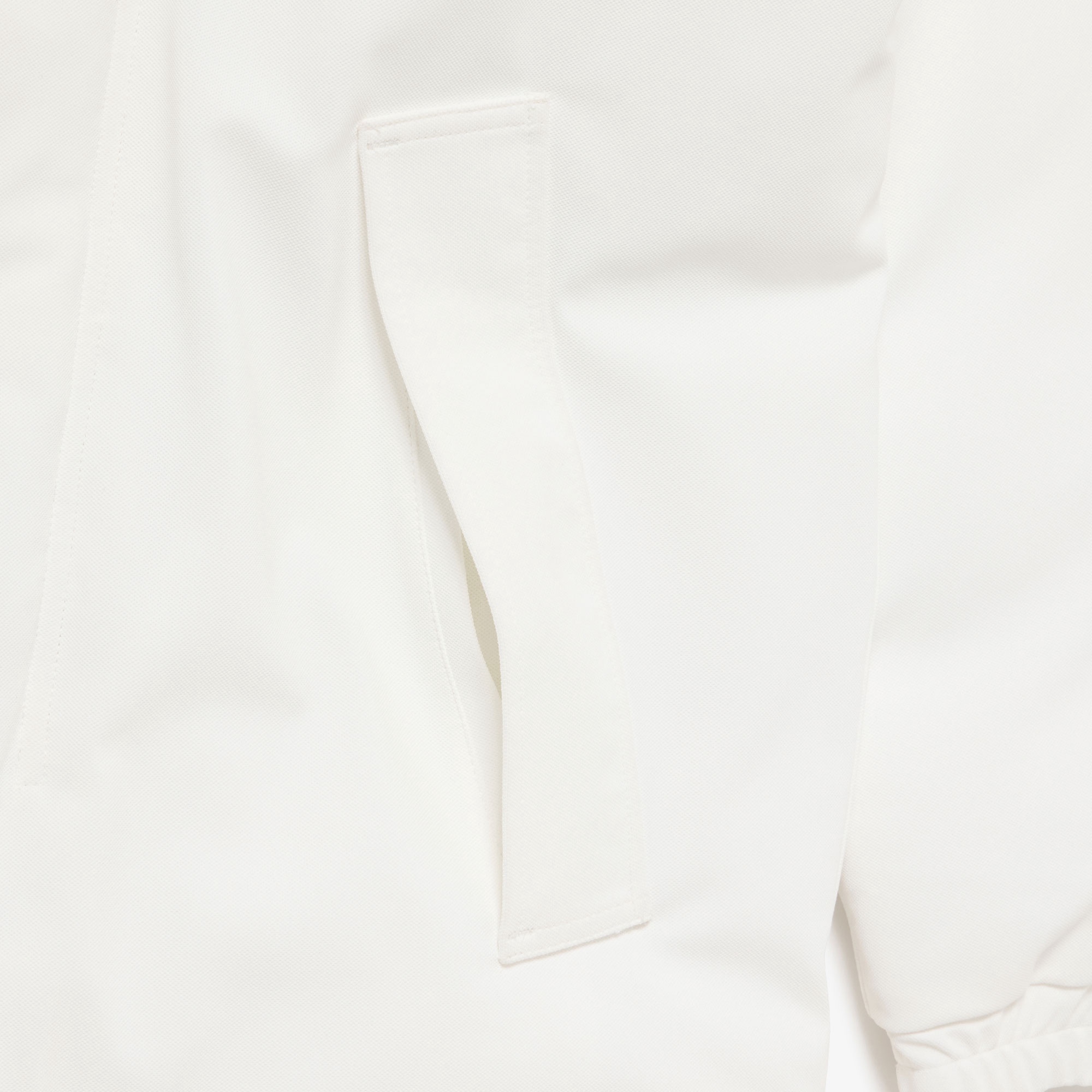 耐水透湿ピケダウンジャケット