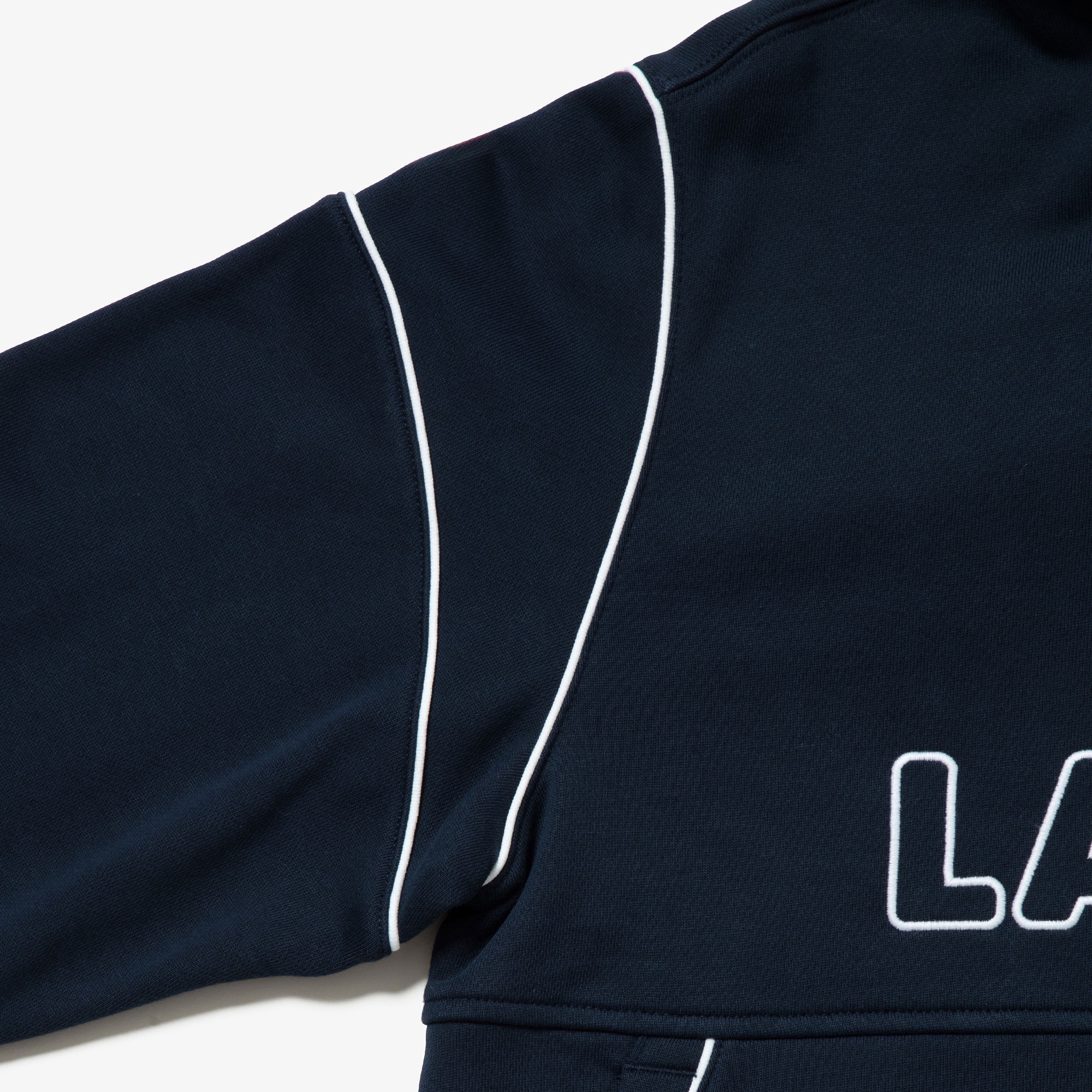 アウトラインネームステッチスウェットフーディー