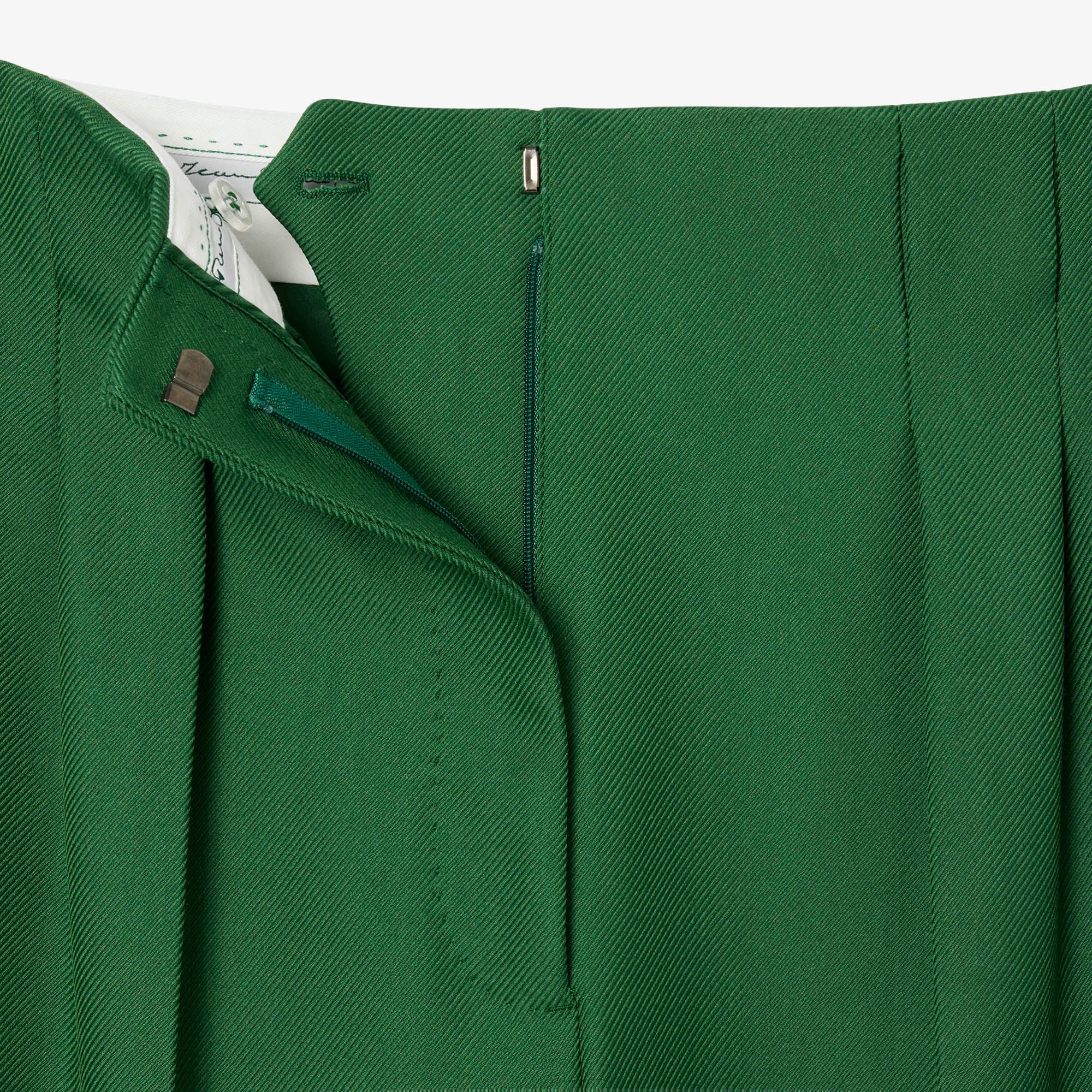 『FW24 Fashion Show』 ハイウェストパンツ