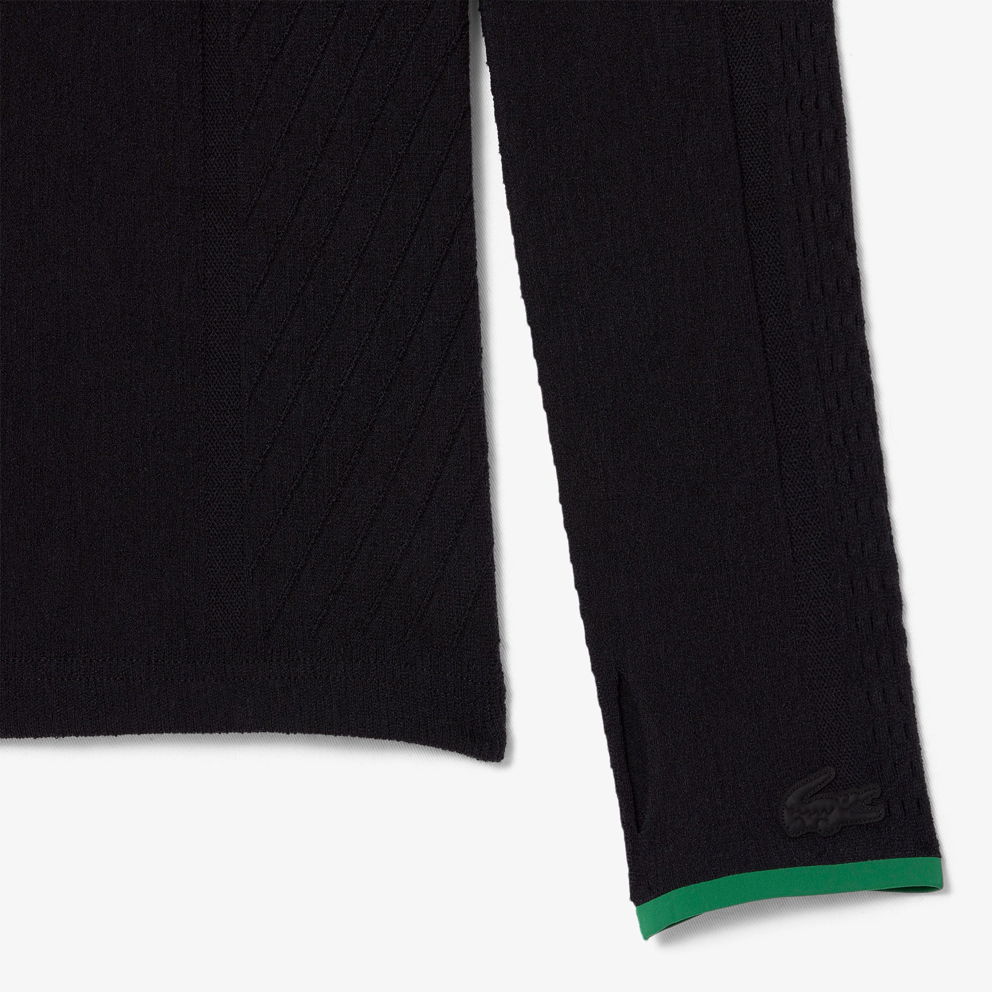 『FW24 Fashion Show』 エルゴノミクス3DニットTシャツ