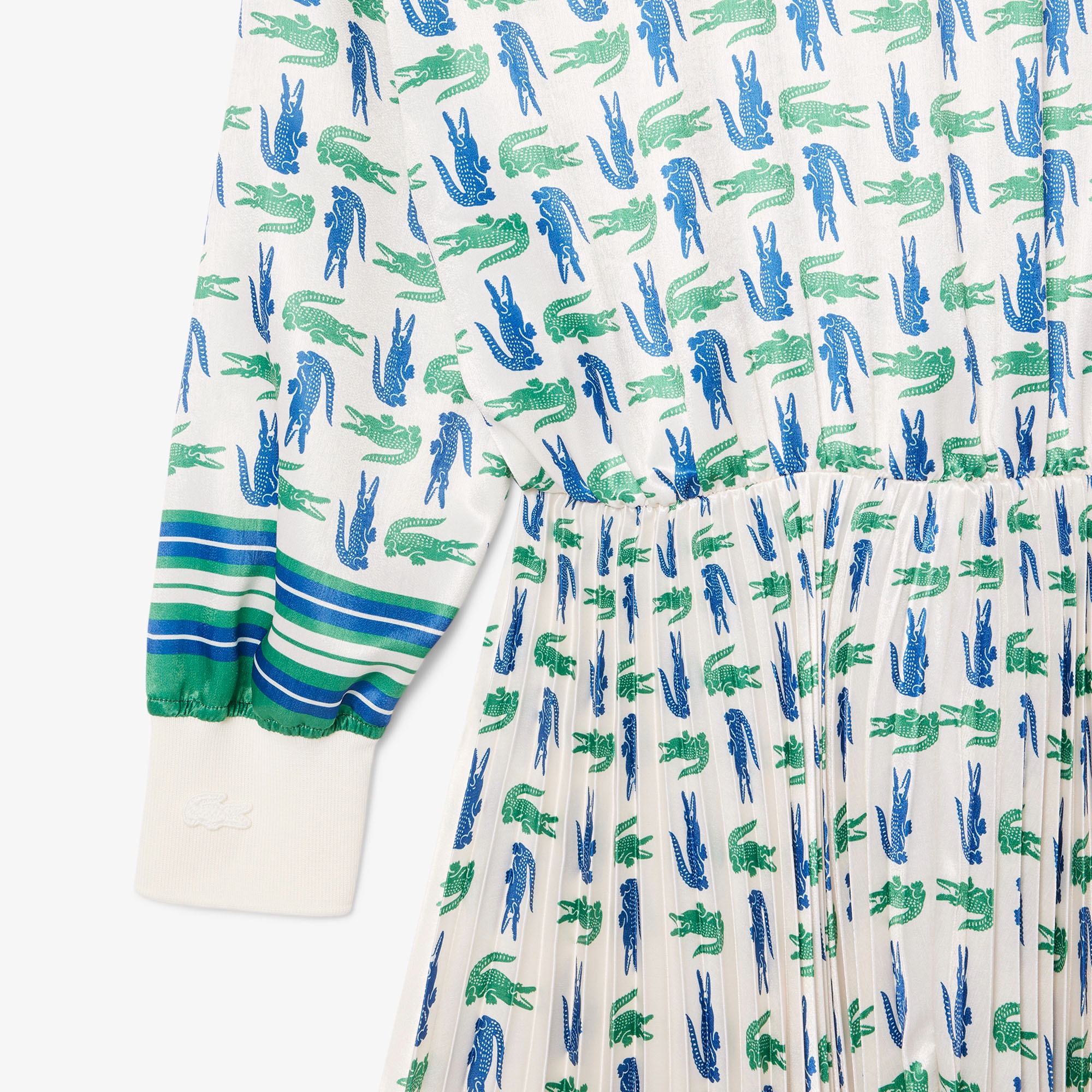 『FW24 Fashion Show』 プリーツサテンオールオーバーワニロゴドレス