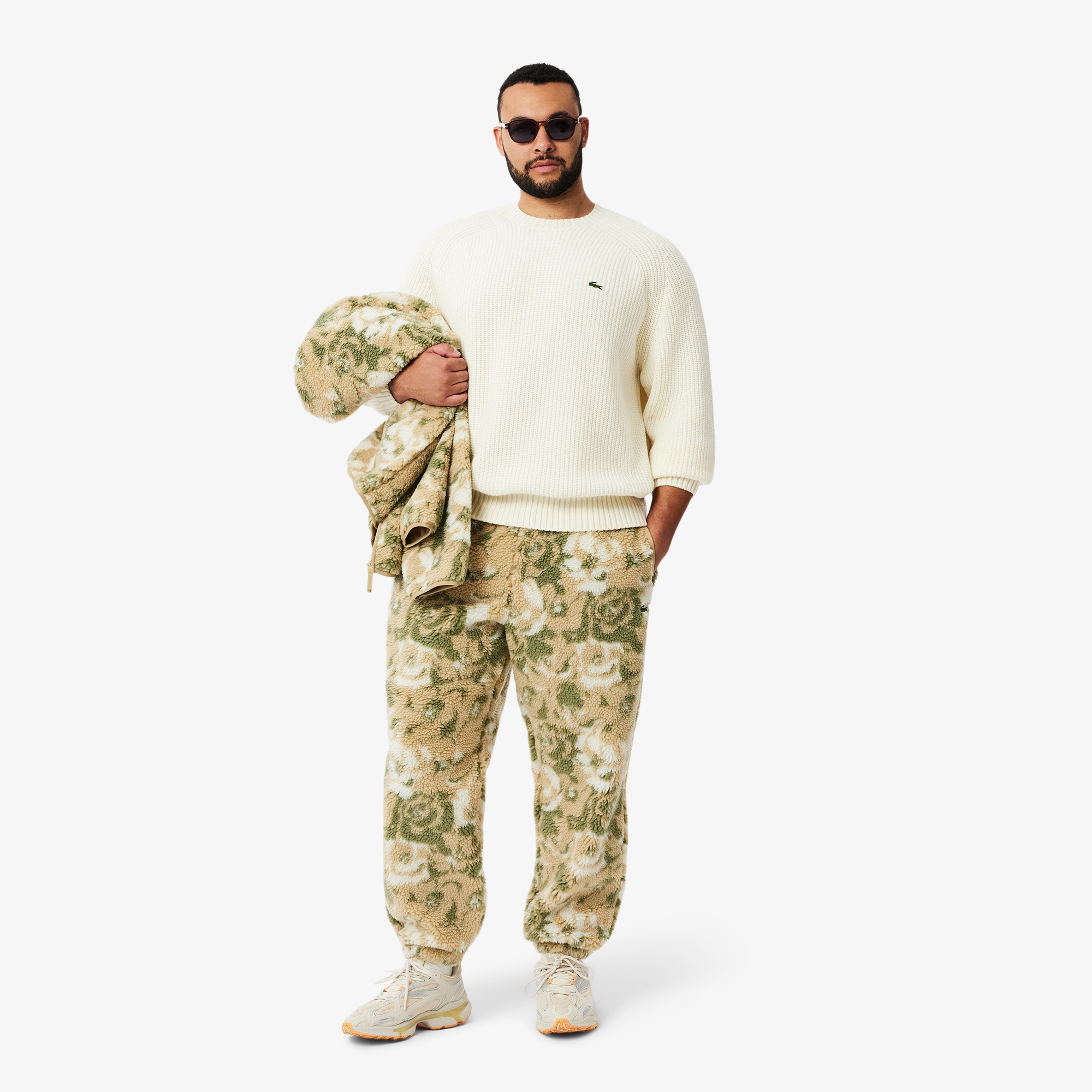 エッセンシャルローゲージニットセーター