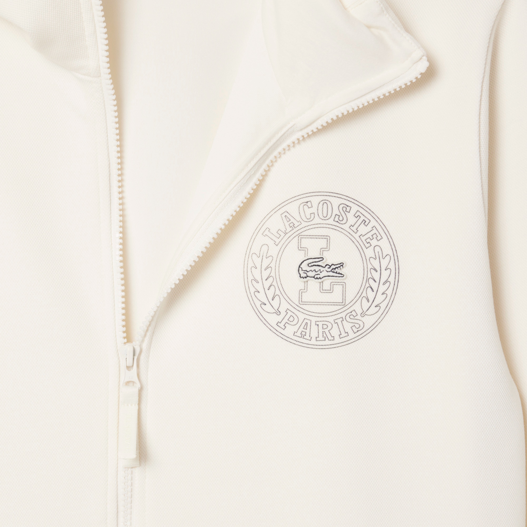 ローレルサークルジップフーディー