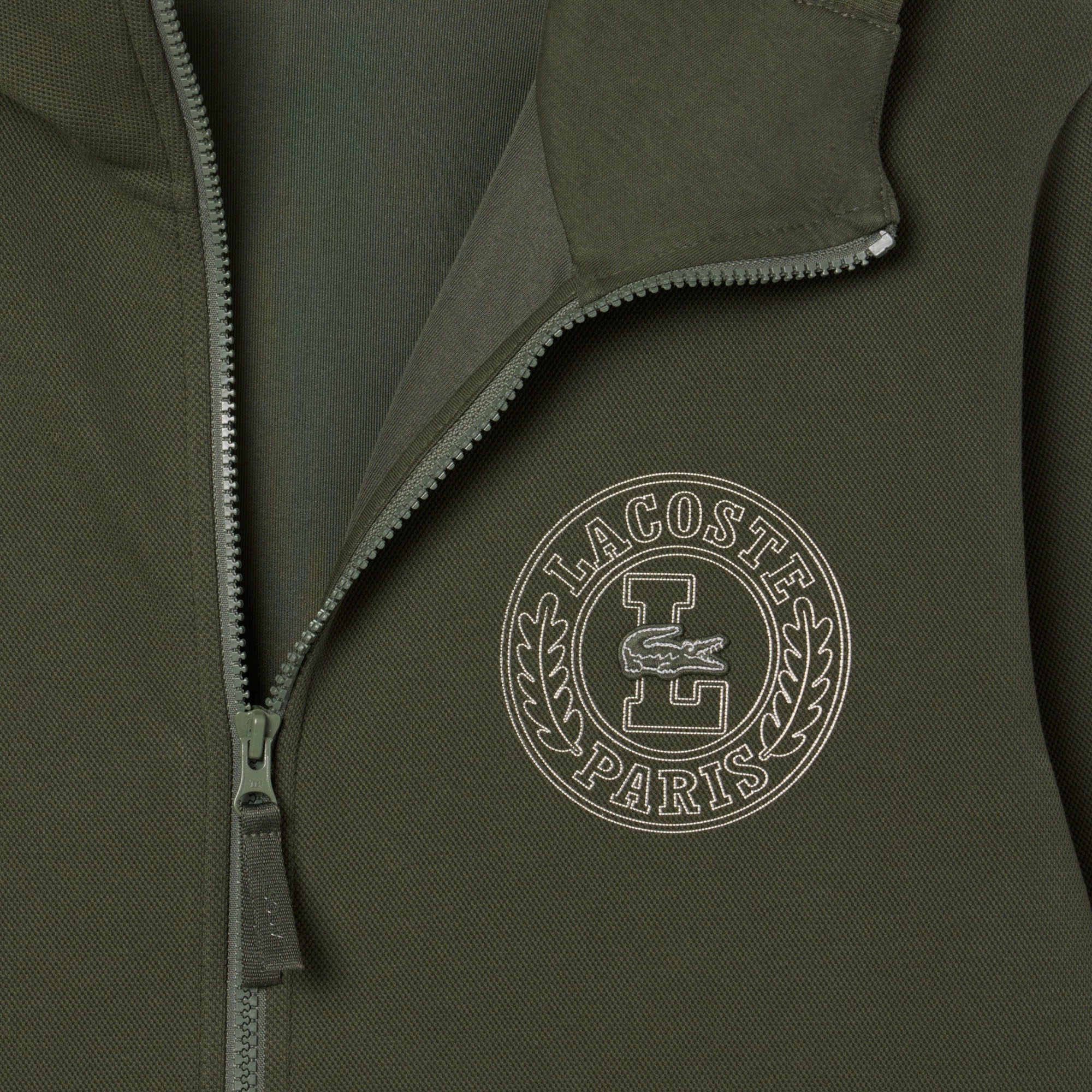 ローレルサークルジップフーディー