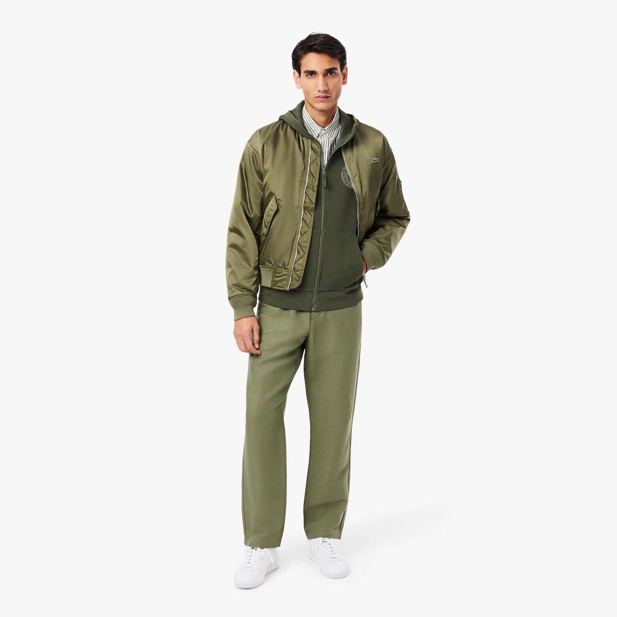 ローレルサークルジップフーディー