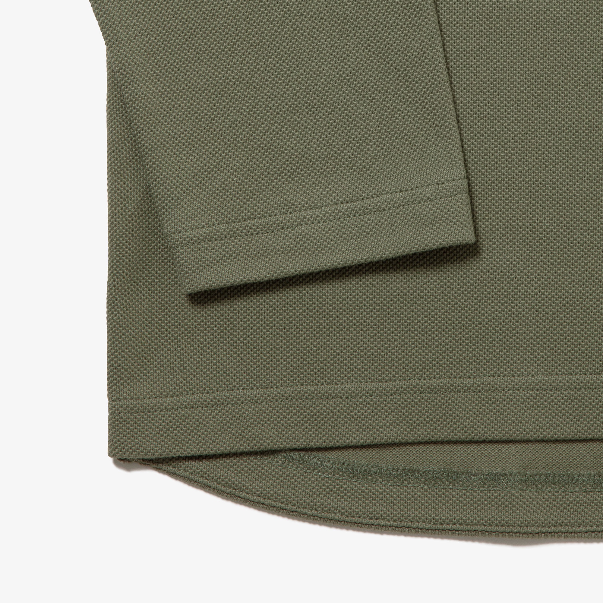 クラシックフィットロングスリーブTシャツ