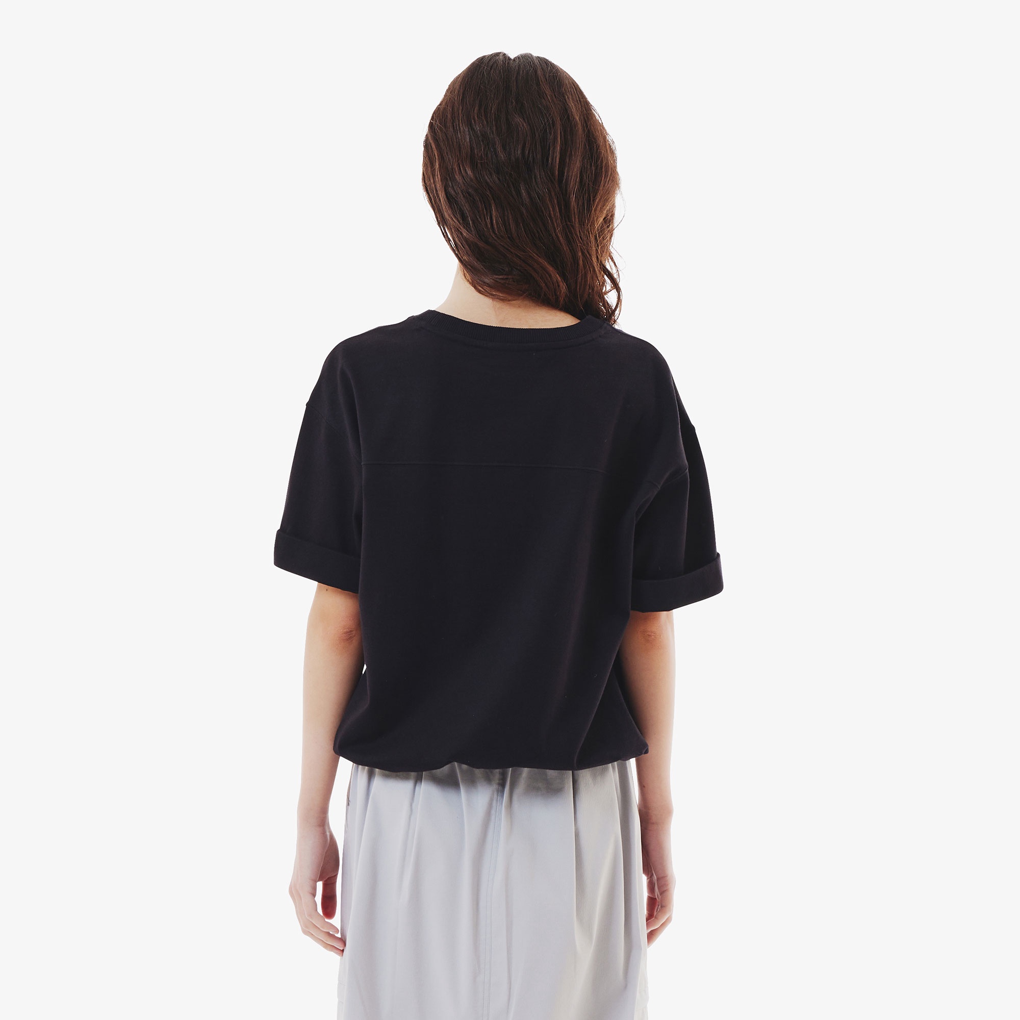 裾口ドローストリング入りクロップドTシャツ