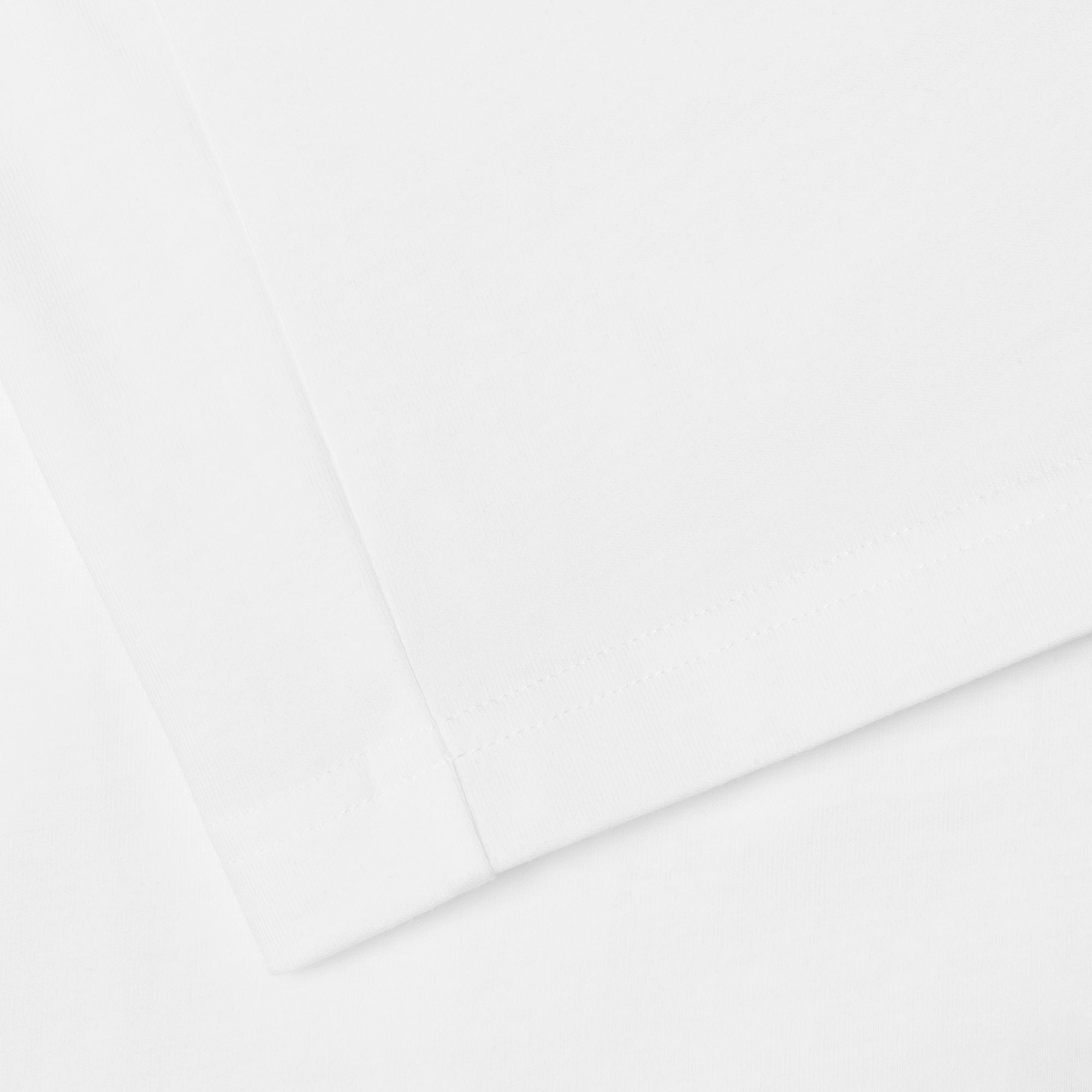 タイポグラフィTシャツ