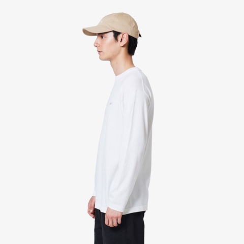 サスティナブルニットTシャツ