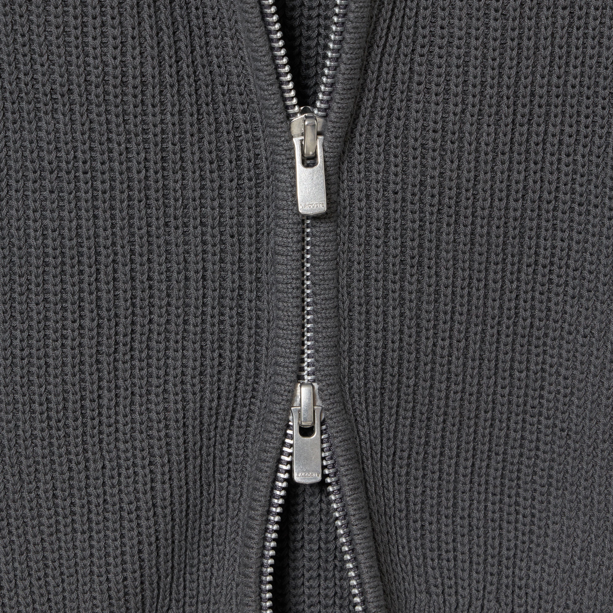 ジップアップニットベスト