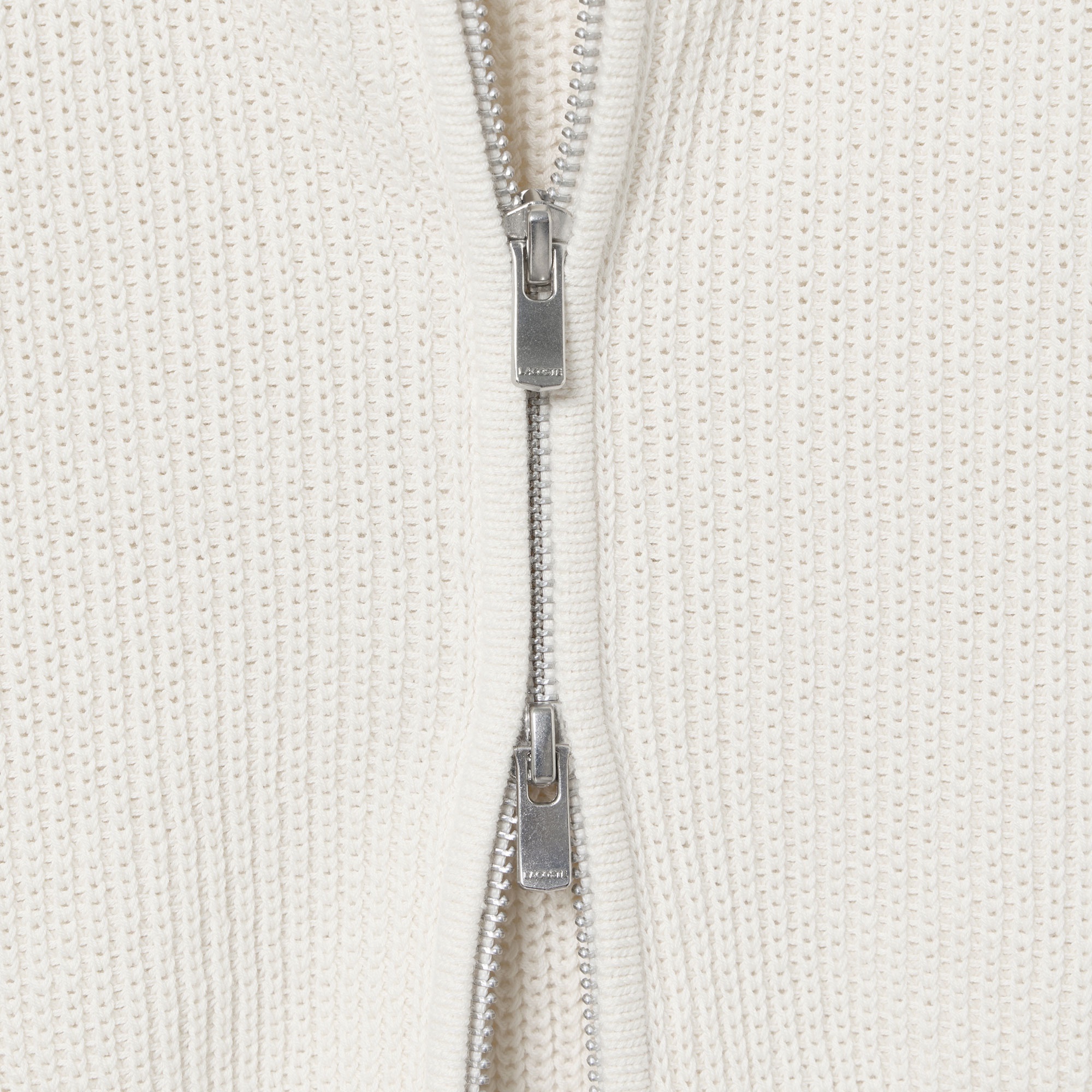 ジップアップニットベスト