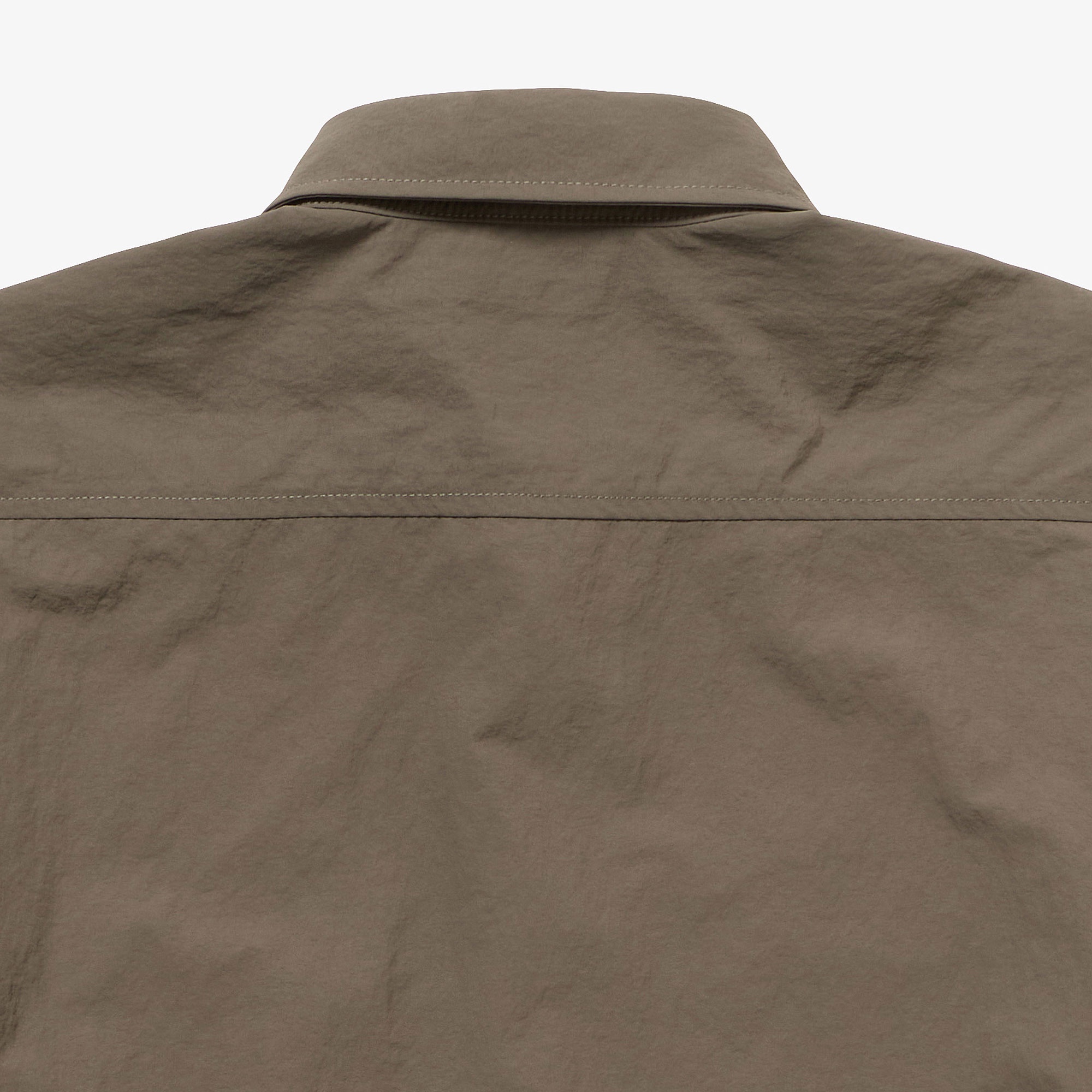 撥水リサイクルナイロンアウターシャツ