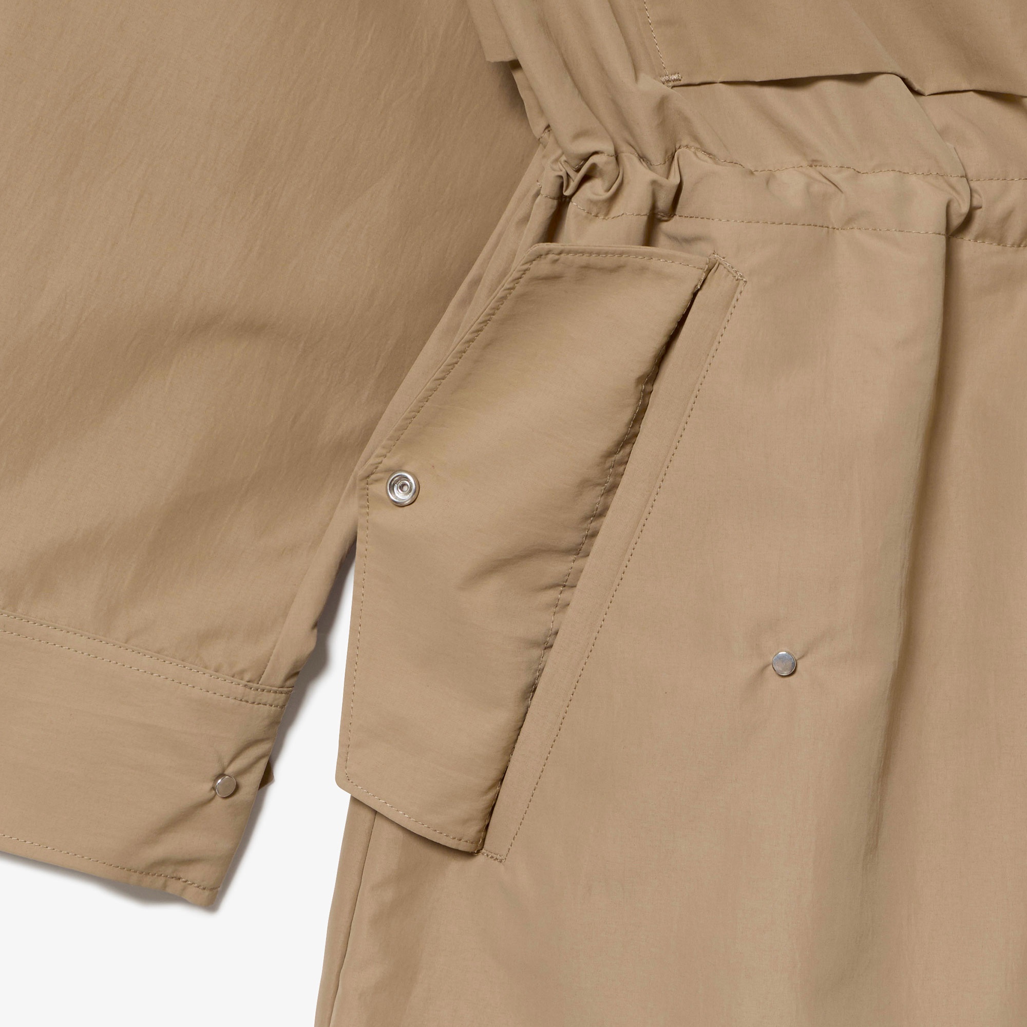 ユーティリティマウンテンパーカ