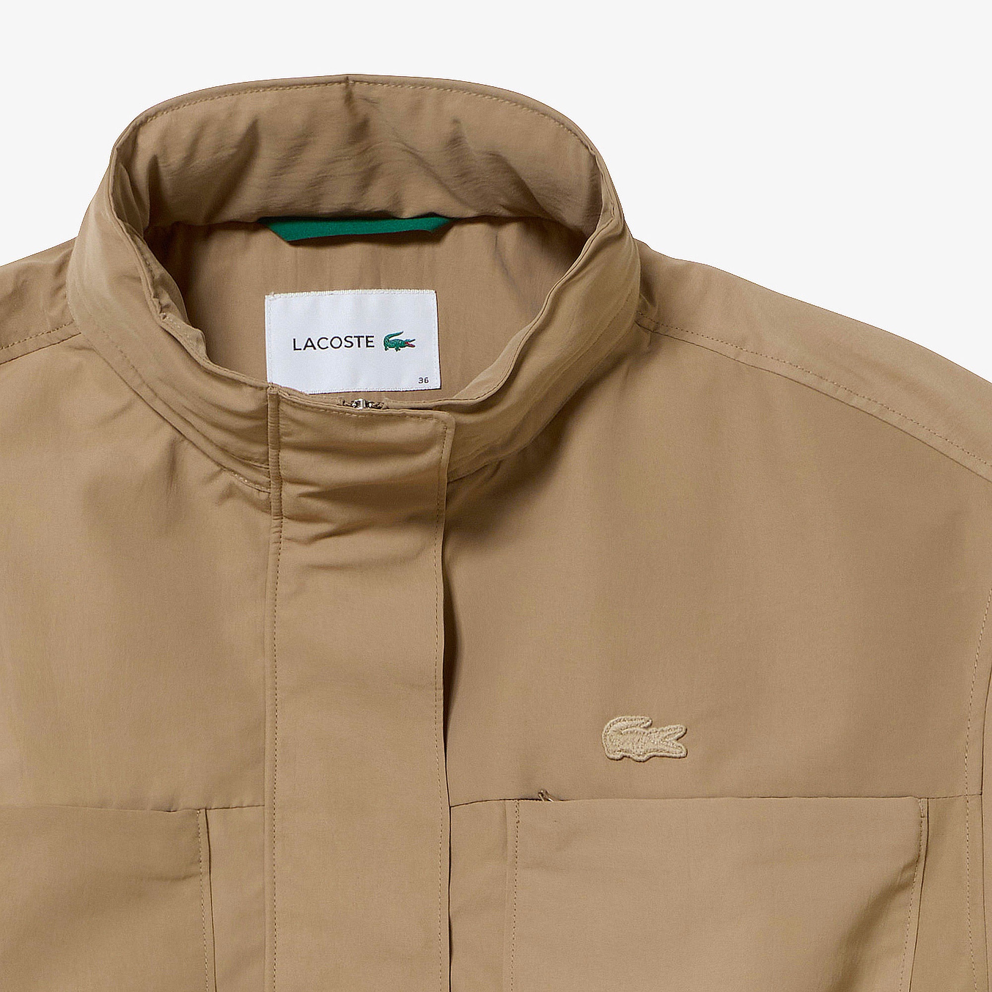 ユーティリティマウンテンパーカ