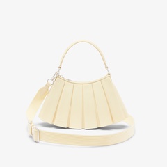 LACOSTE　ショルダーバッグ デイリーシティ ショルダーバッグ NF4755DZ - ラコステ（LACOSTE