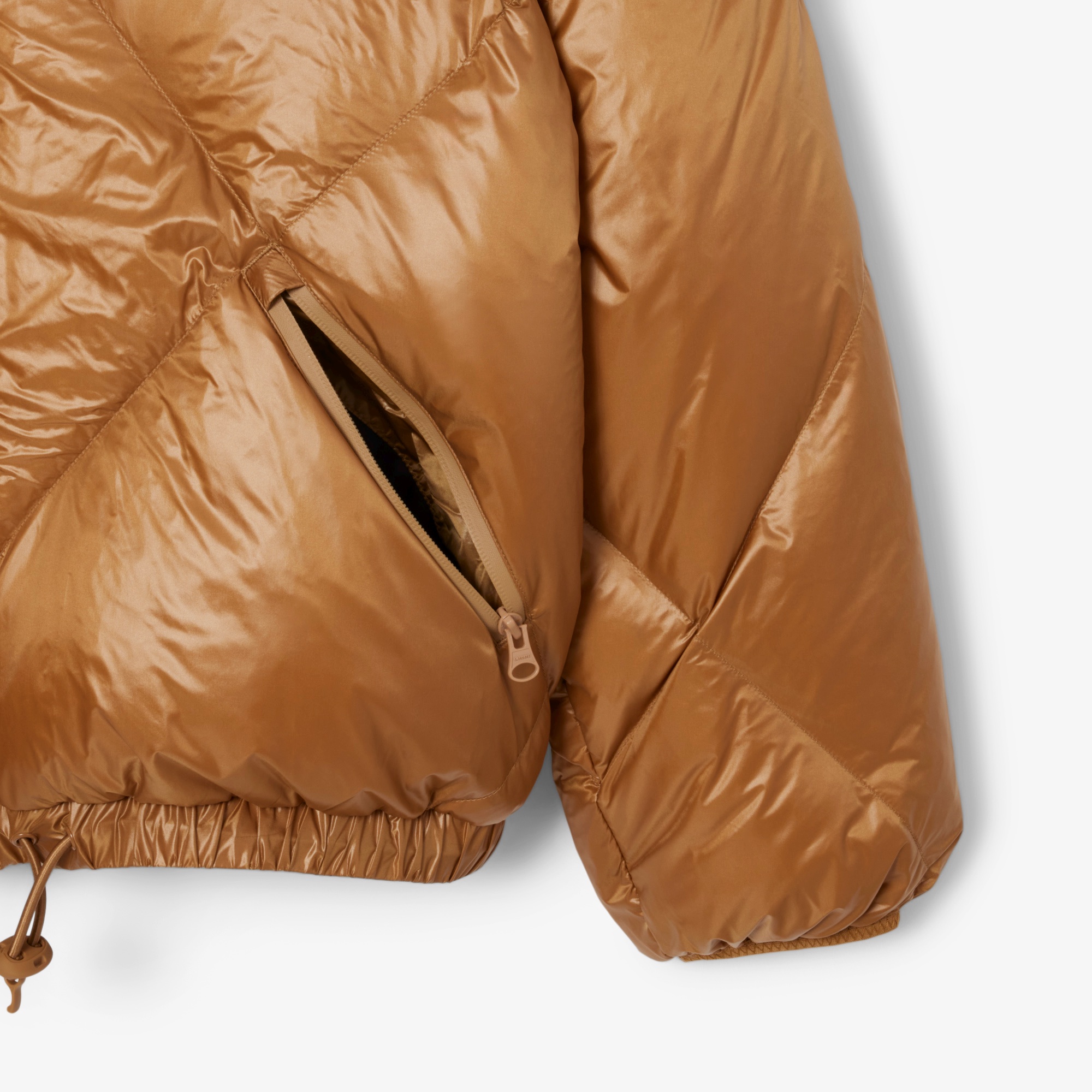 オーバーサイズ撥水ダウンジャケット