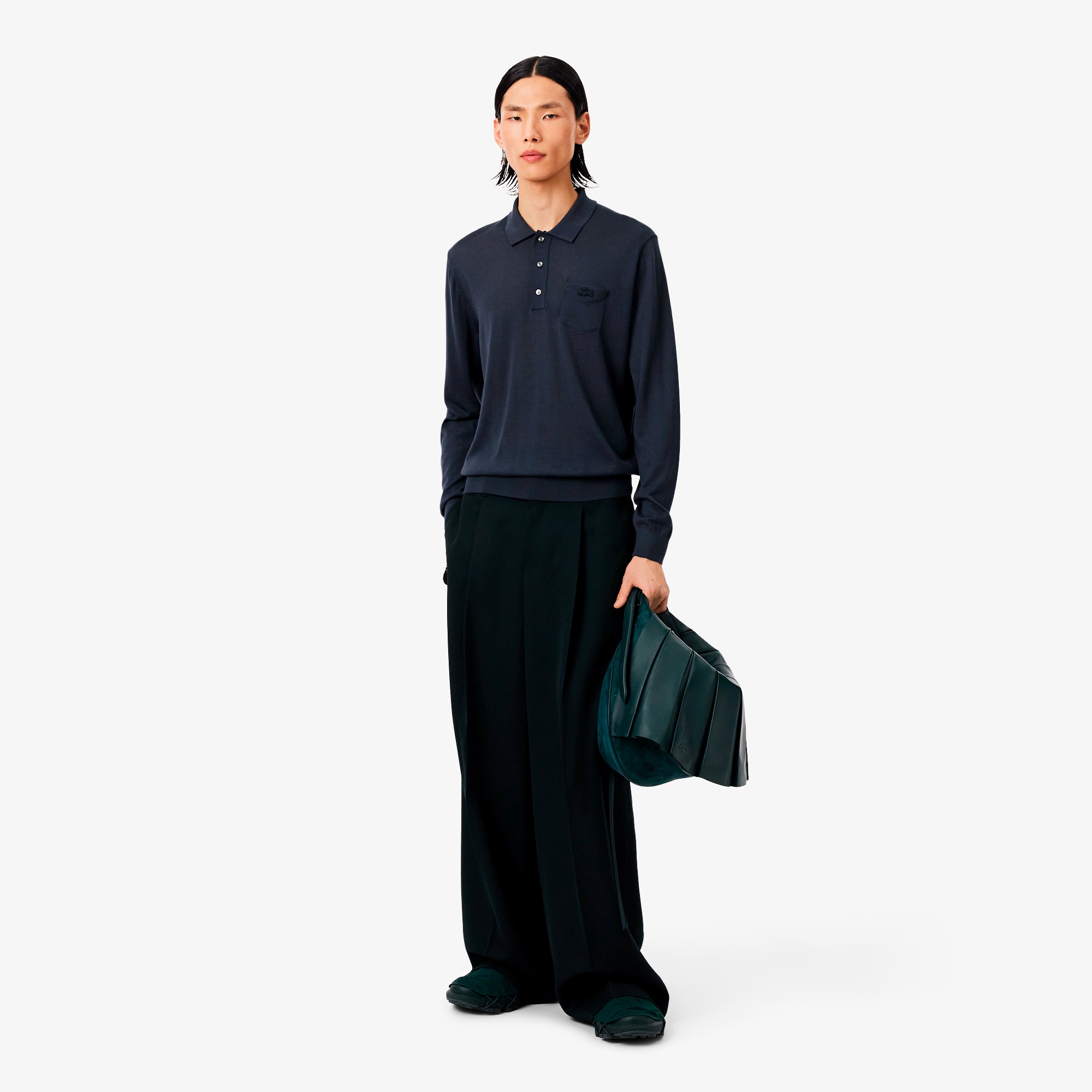 『FW25 Fashion Show』メリノウールポロカラーセーター