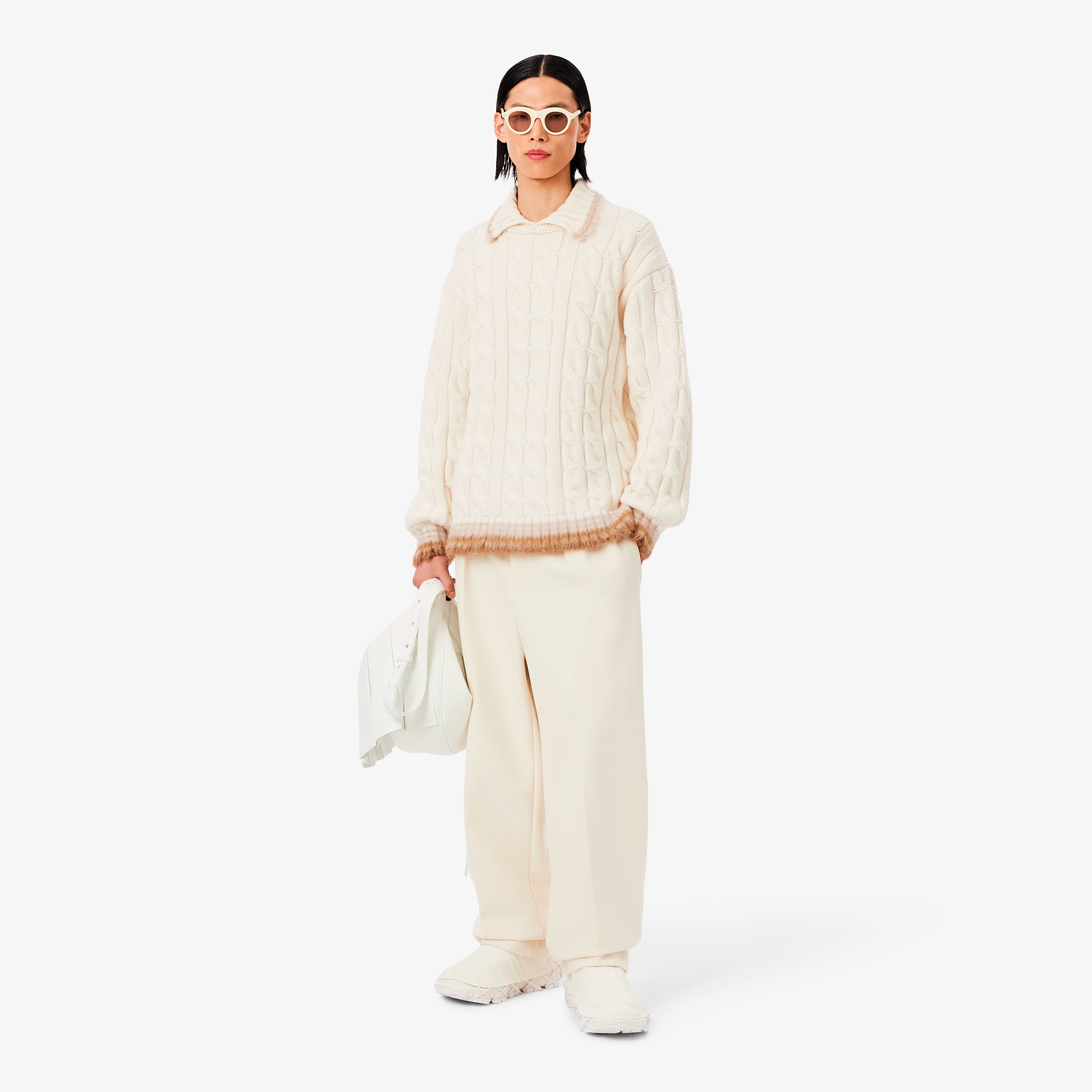 『FW25 Fashion Show』シャギーリブケーブルニットポロカラーセーター