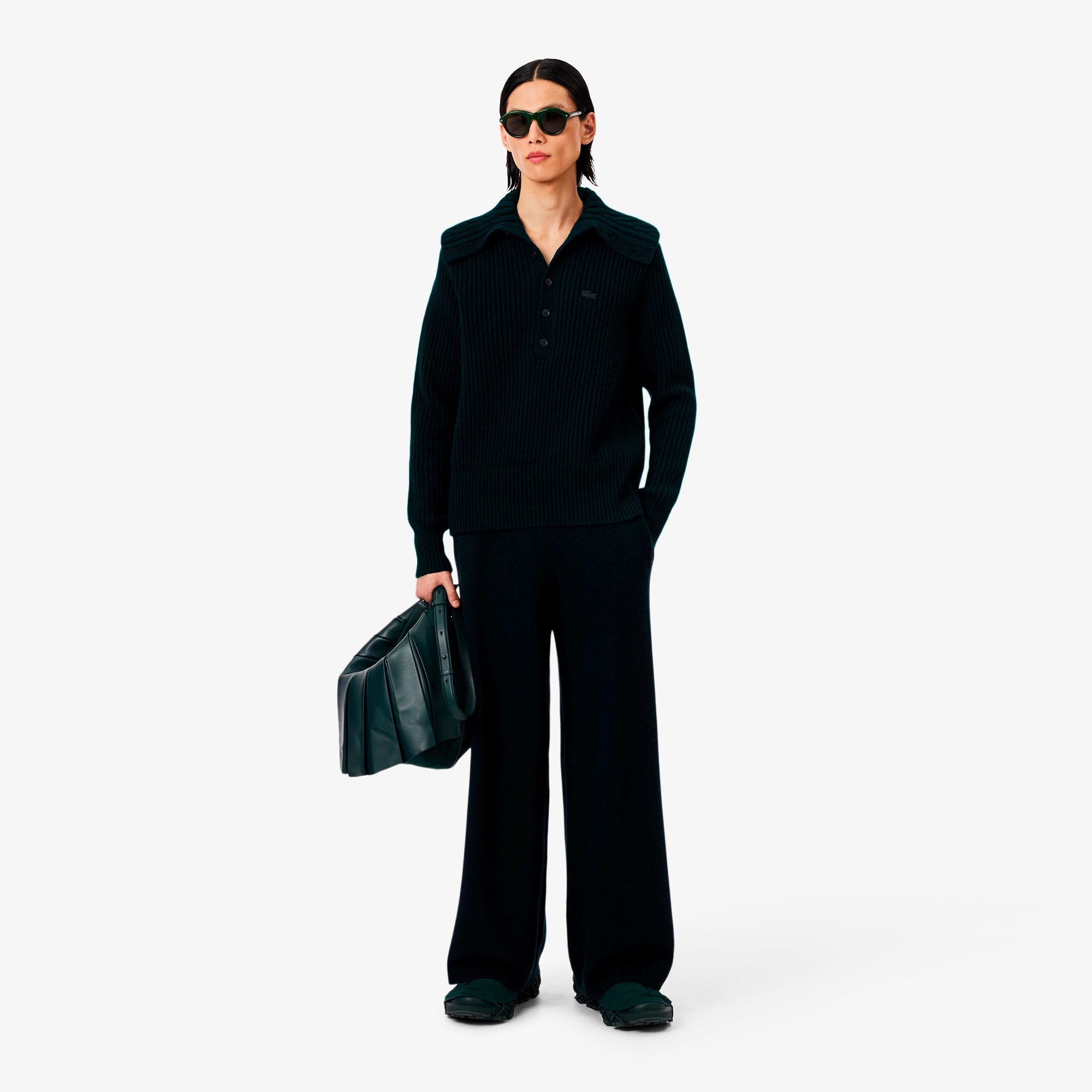 『FW25 Fashion Show』スタンドリブカラーニットポロセーター