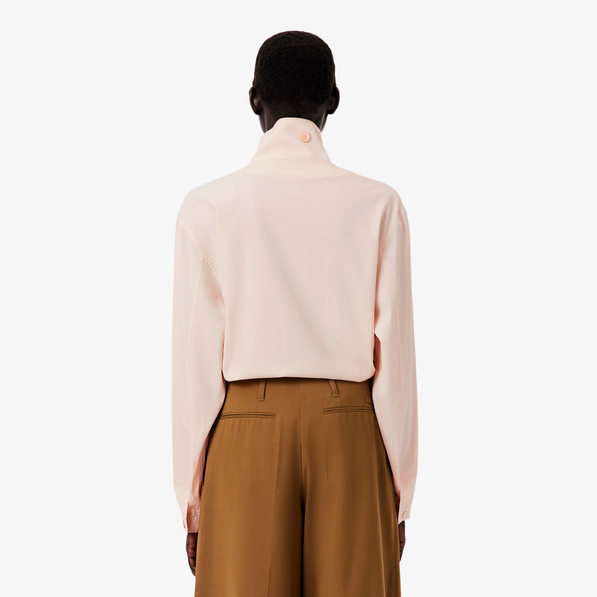 『FW25 Fashion Show』スタンドカラーシャツジャケット