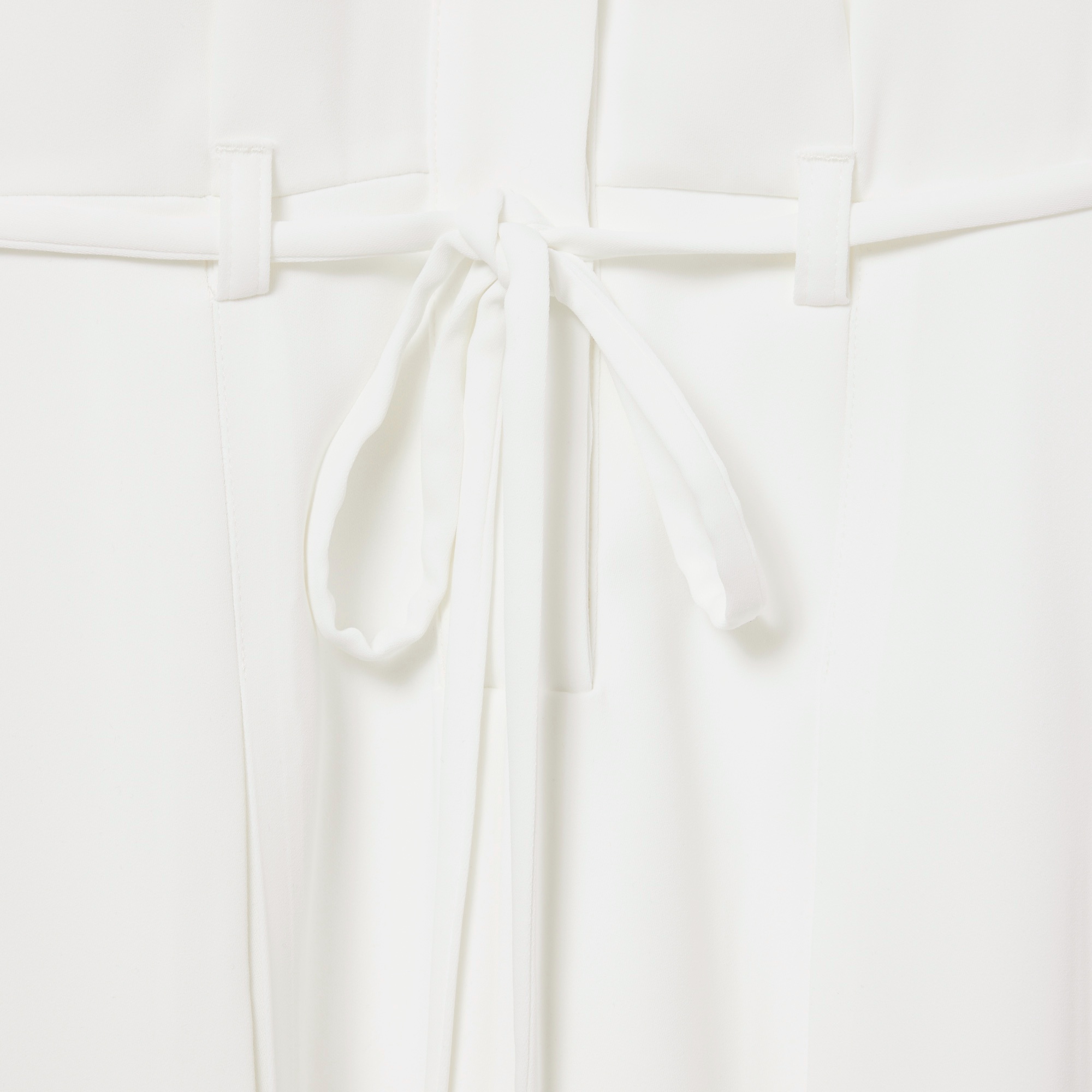 『FW25 Fashion Show』ネームステッチポロカラープリーツドレス