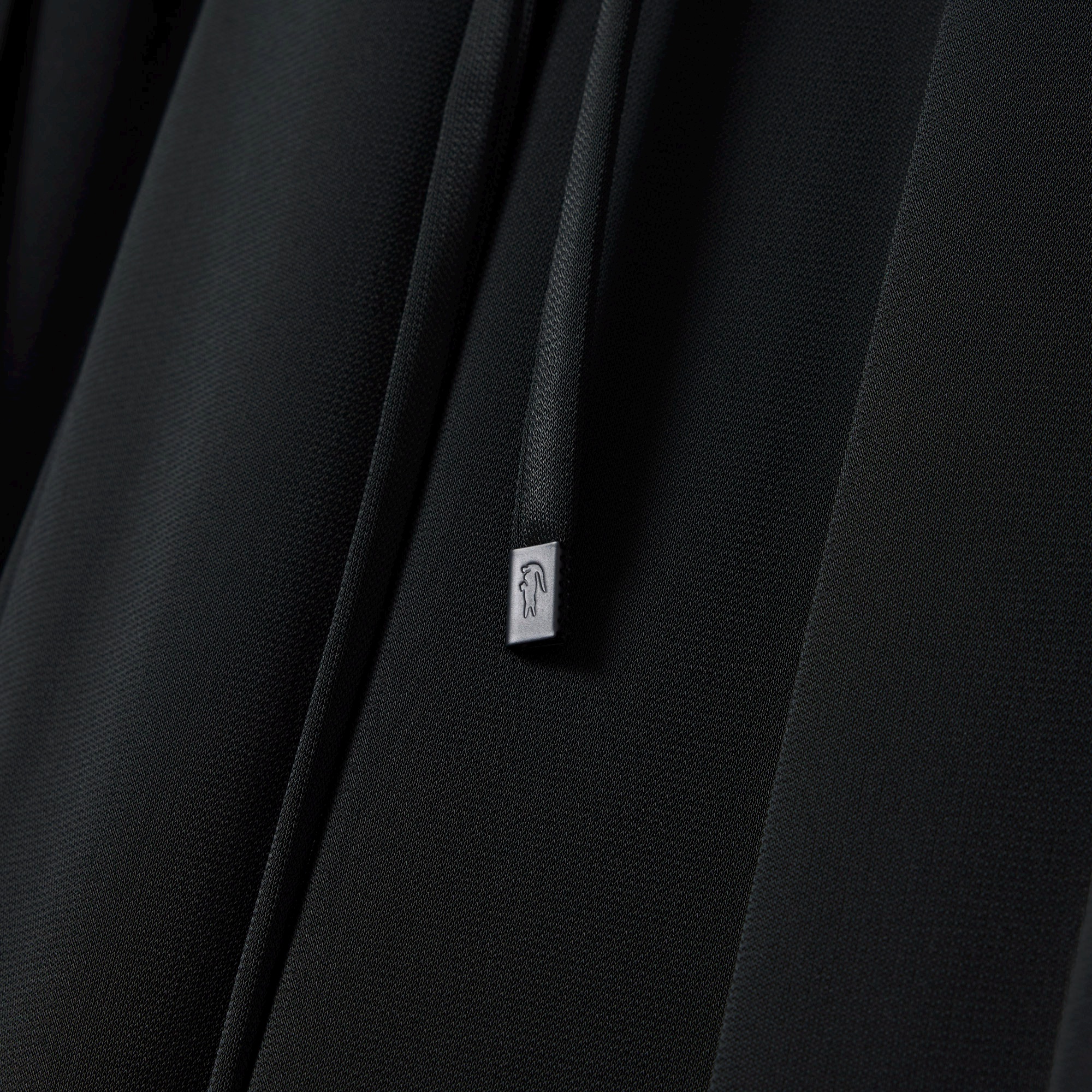 『FW25 Fashion Show』フルイドプリーツスカート