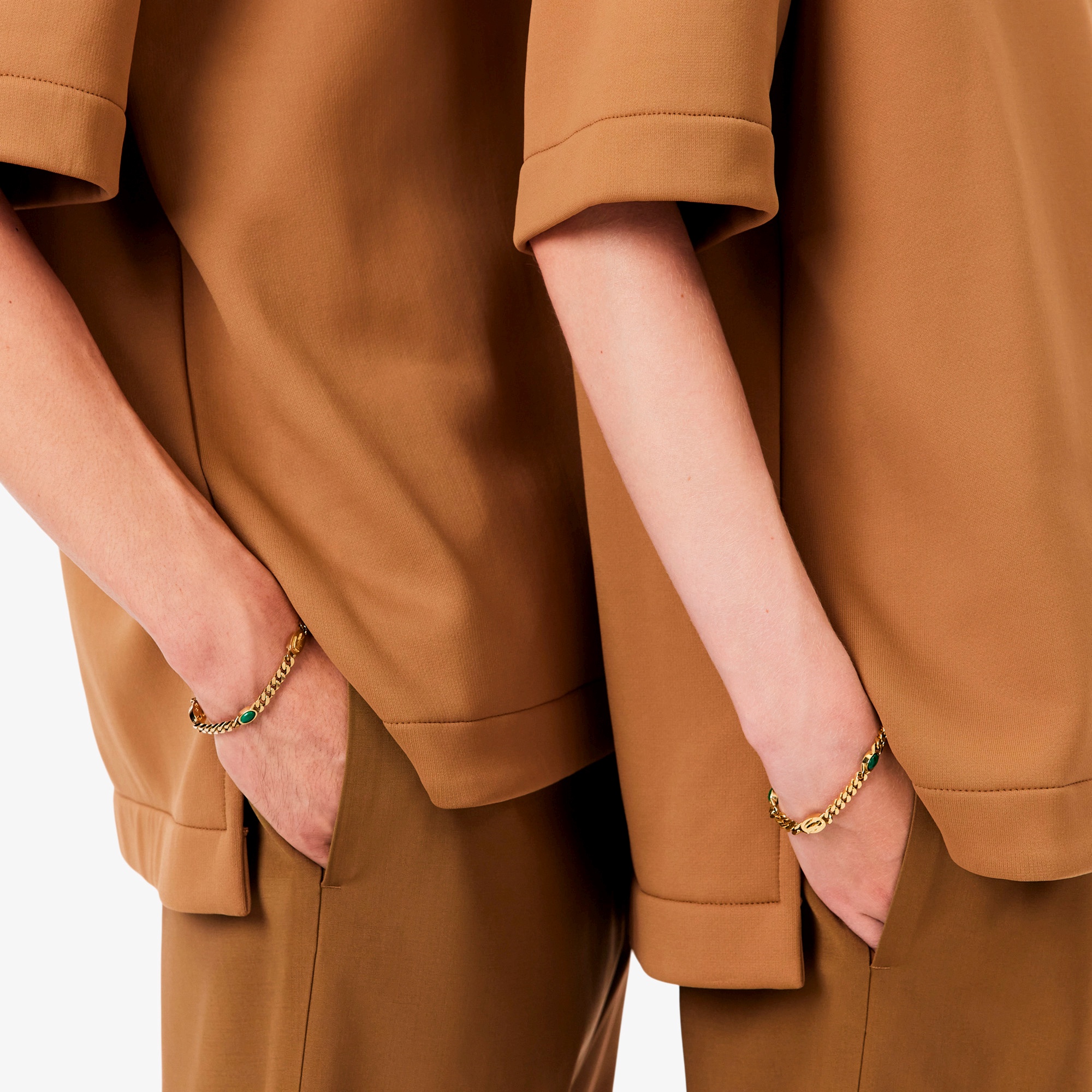 『FW25 Fashion Show』チェーンブレスレット