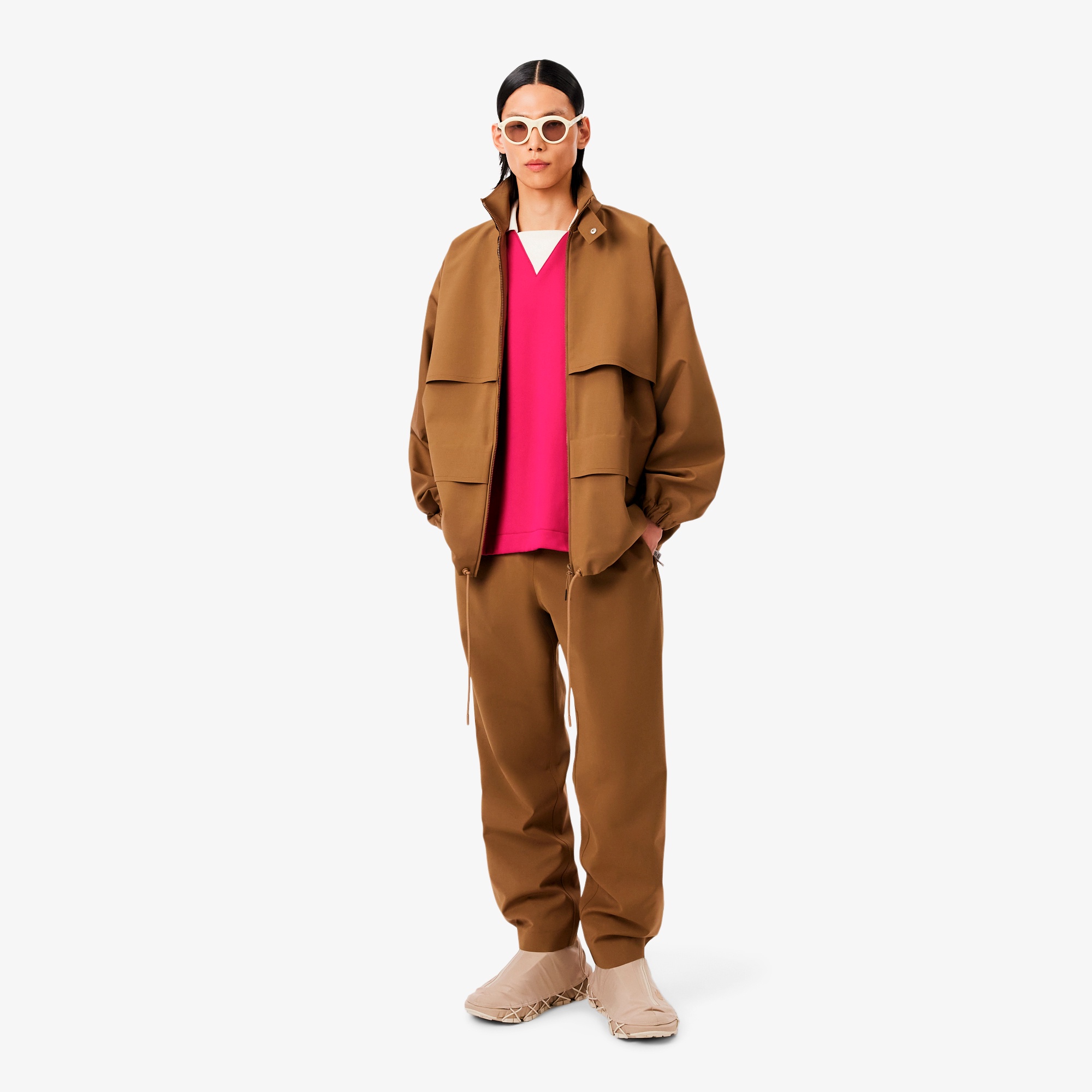 『FW25 Fashion Show』RENEワッペンオーバーサイズポロシャツ