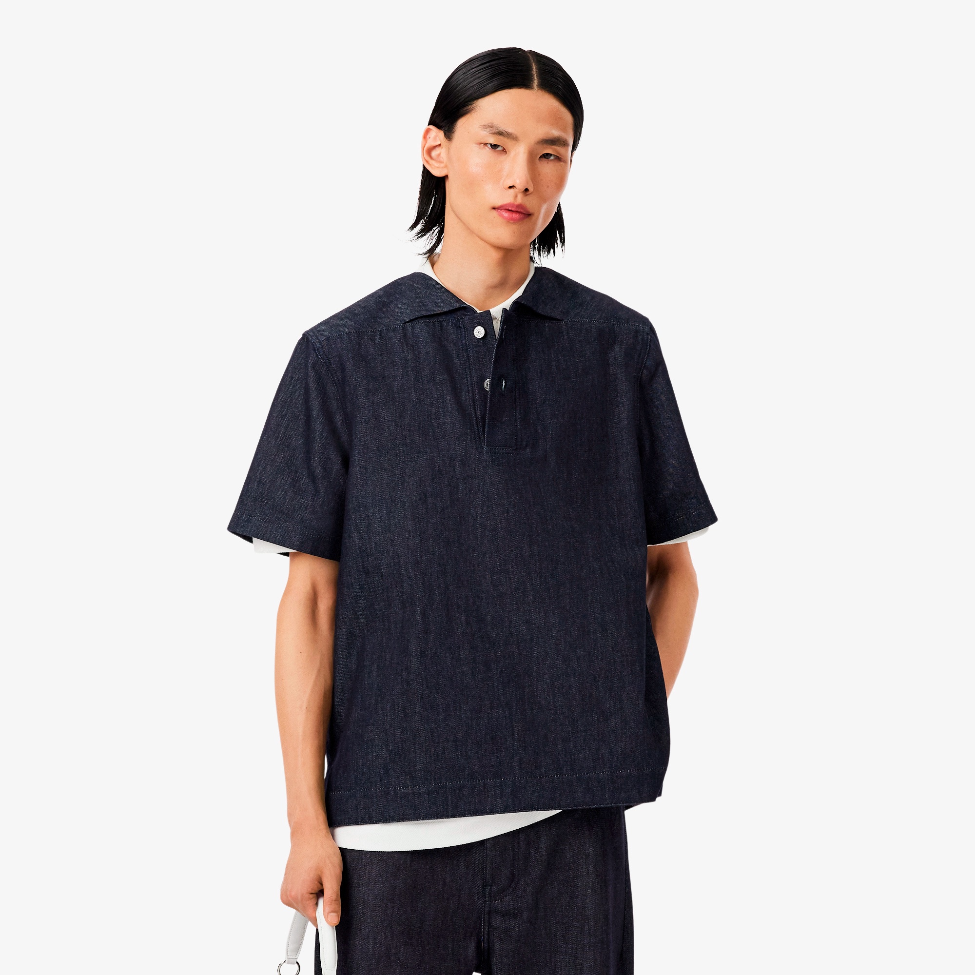 『FW25 Fashion Show』ルーズフィットリジットデニムプルオーバーシャツ