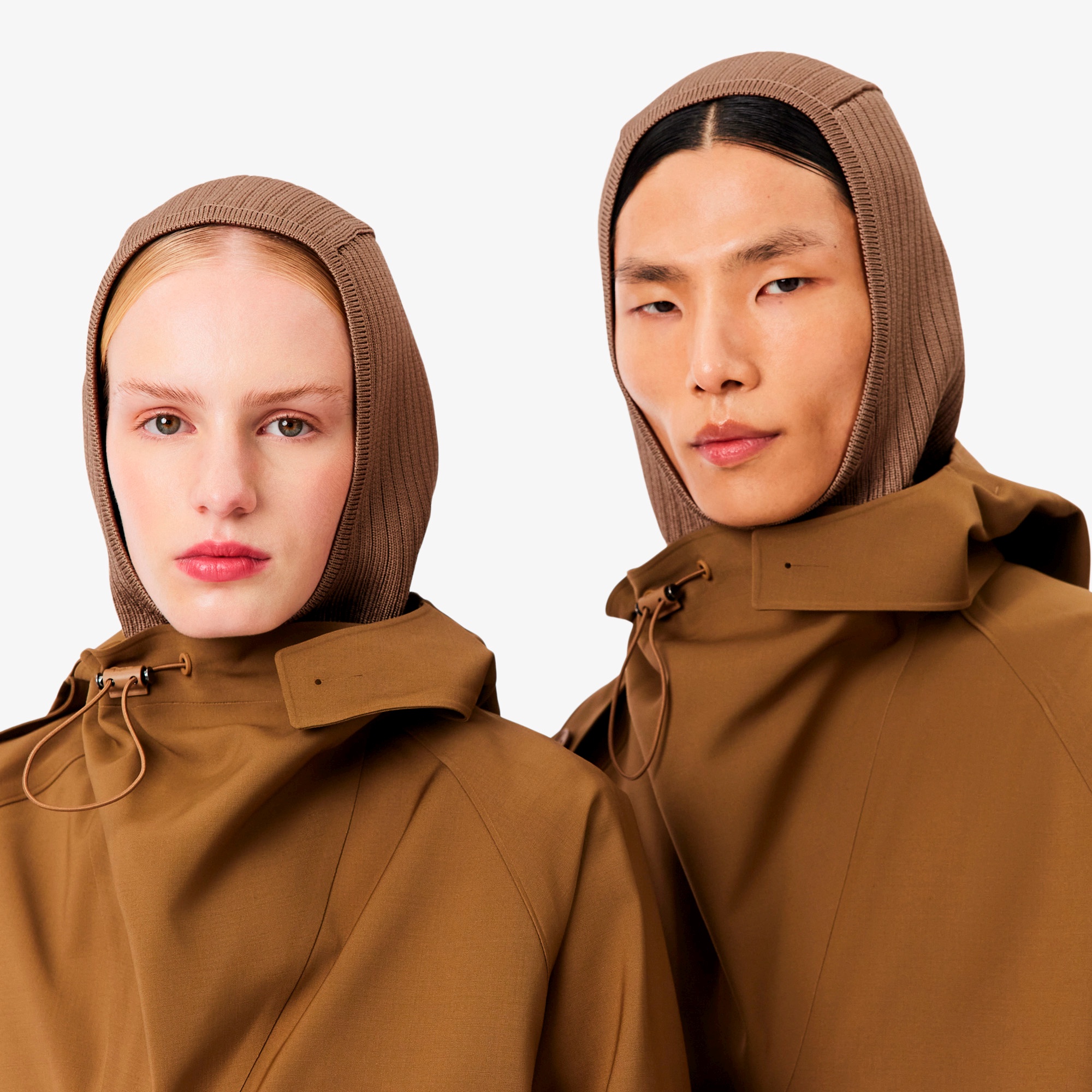 『FW25 Fashion Show』レーヨンブレンドリブニットバラクラバ