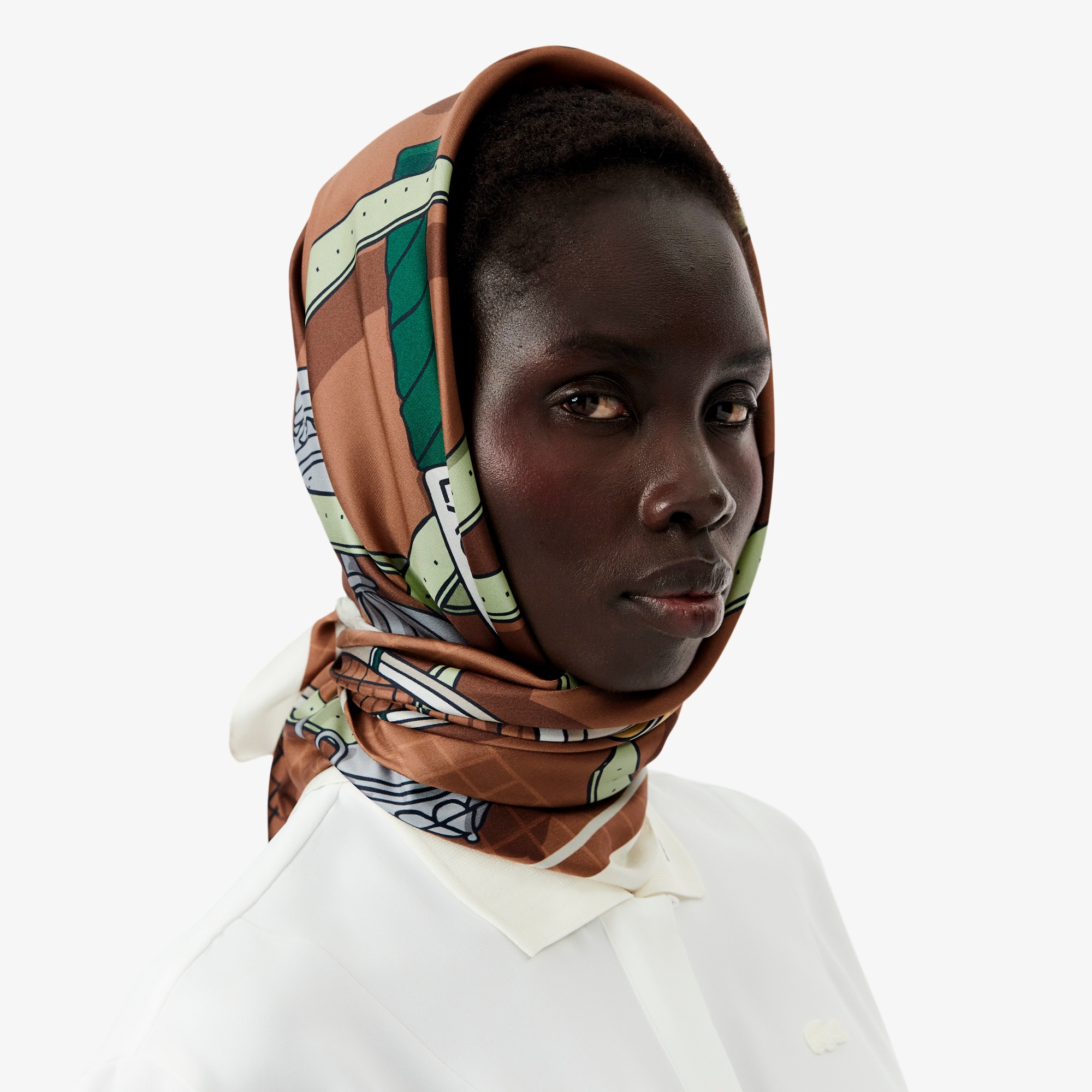 『FW25 Fashion Show』プリントシルクスカーフ