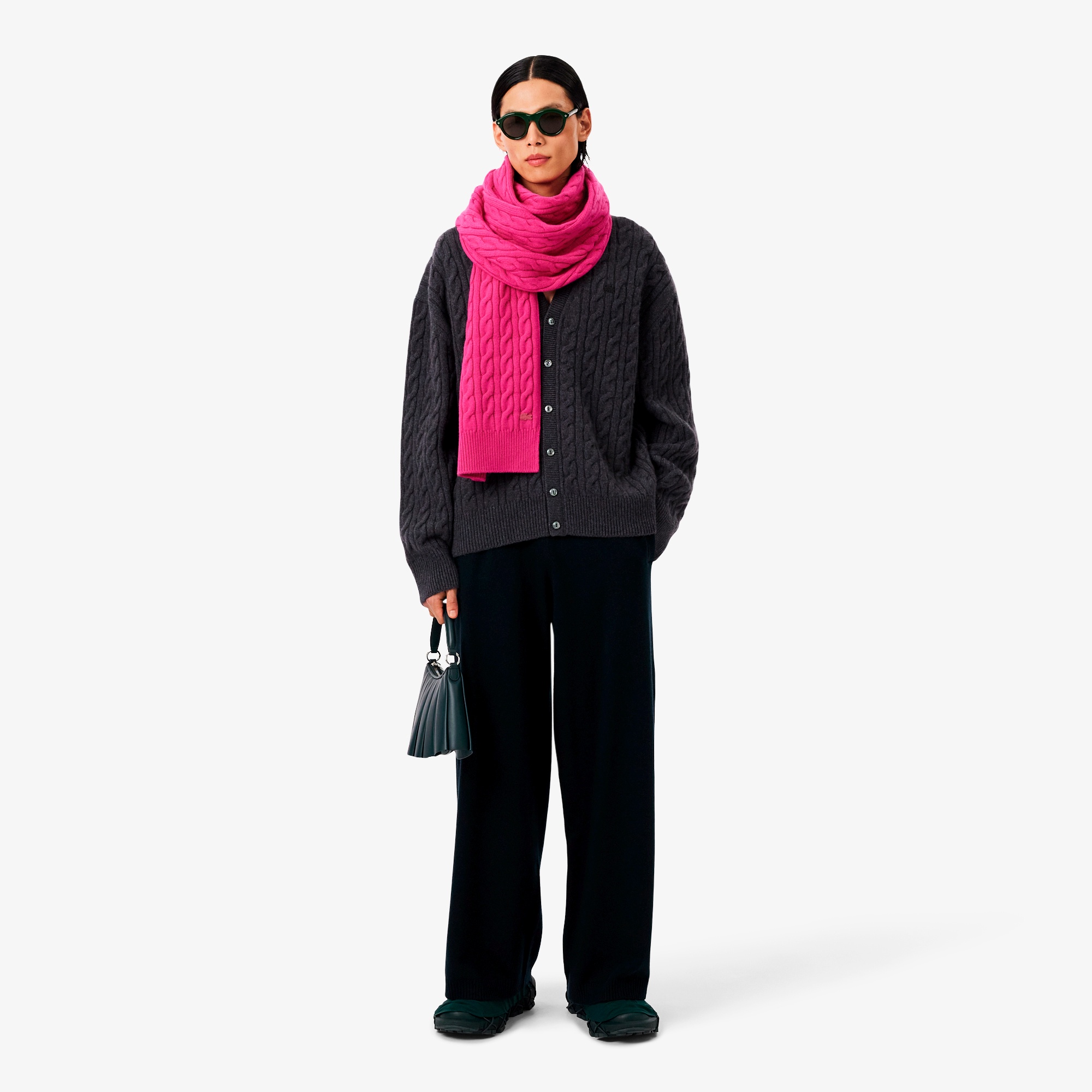 『FW25 Fashion Show』カシミアケーブルニットマフラー