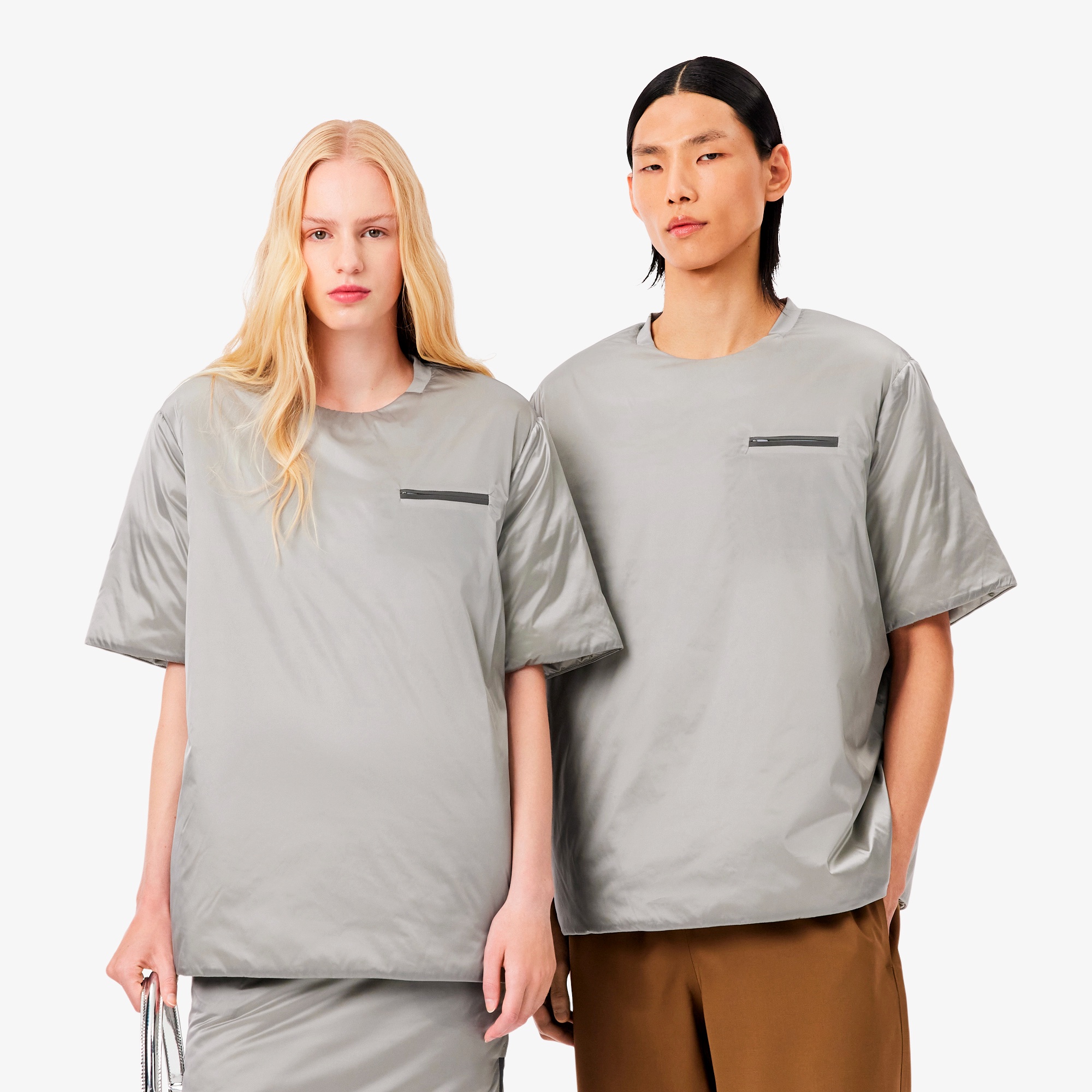 『FW25 Fashion Show』パデッドメタリックTシャツ
