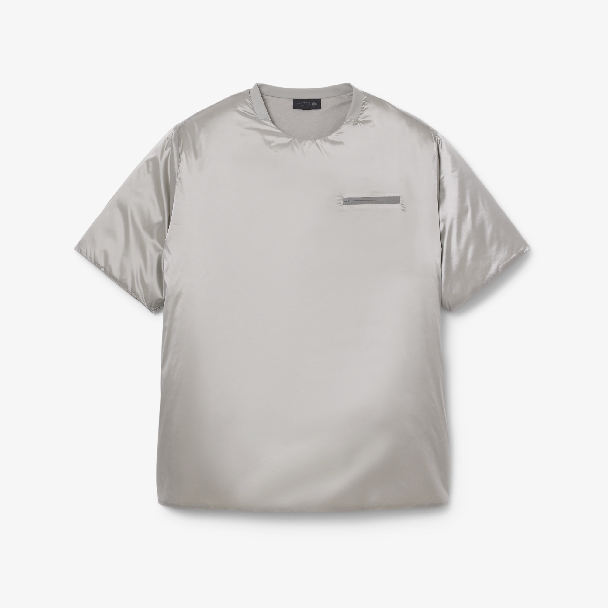 『FW25 Fashion Show』パデッドメタリックTシャツ