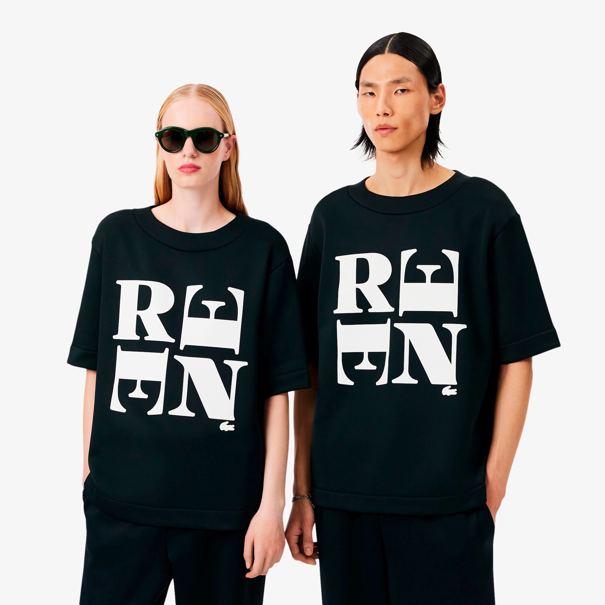 『FW25 Fashion Show』RENEプリントダブルフェイスサテンTシャツ