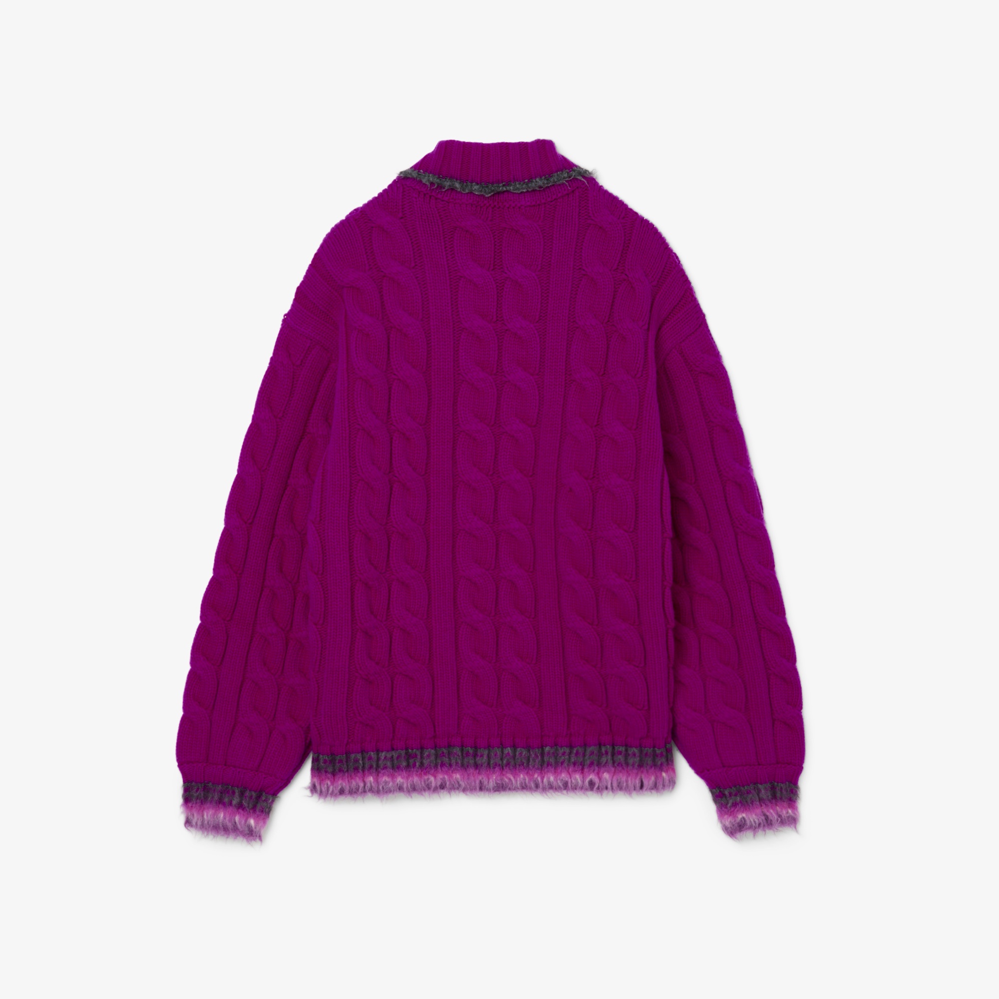 『FW25 Fashion Show』シャギーリブケーブルニットポロカラーセーター