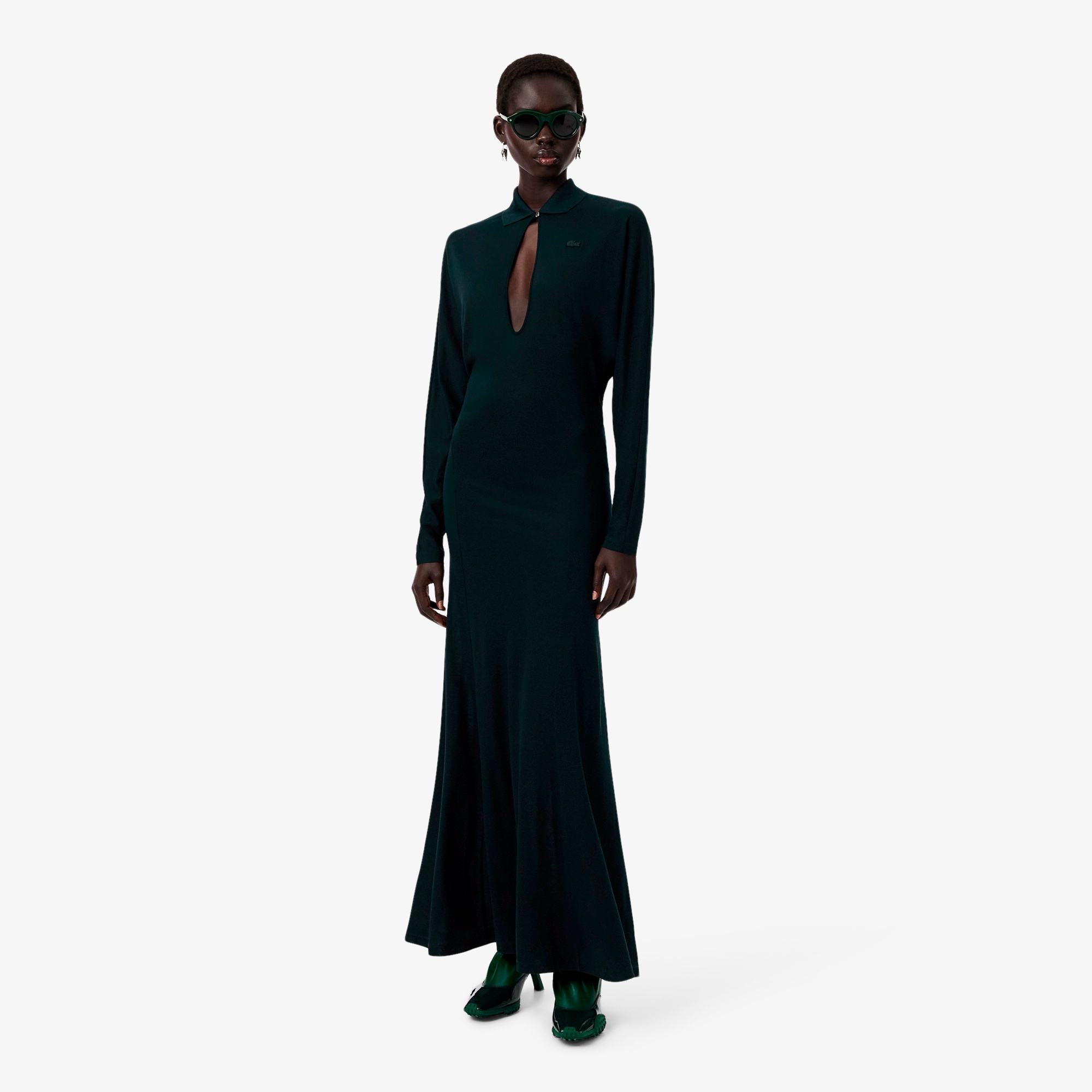 『FW25 Fashion Show』ポロカラーシルクマキシドレス